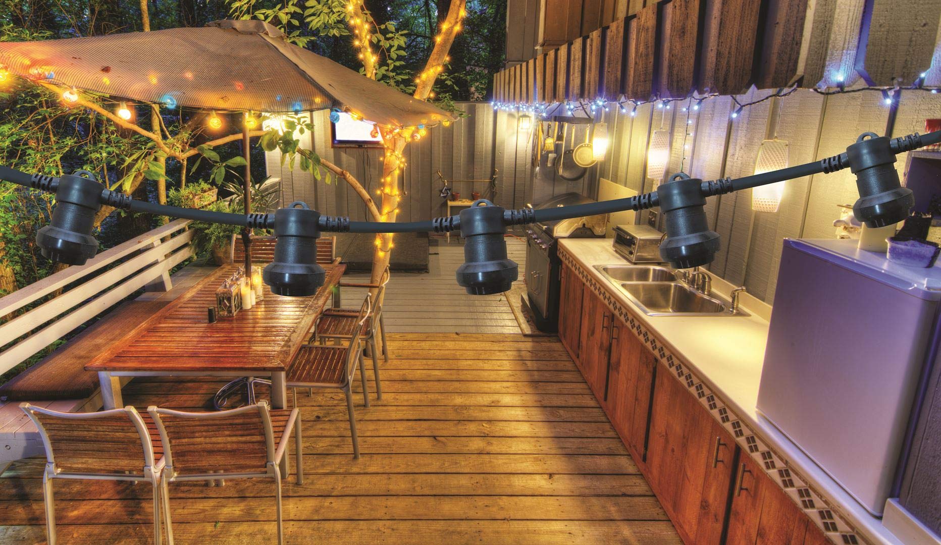 PARTY LIGHT: Verlängerbare IP44-Girlande 20 m, 20 Sockel E27, H05RN-F2x1mm2, Schwarz