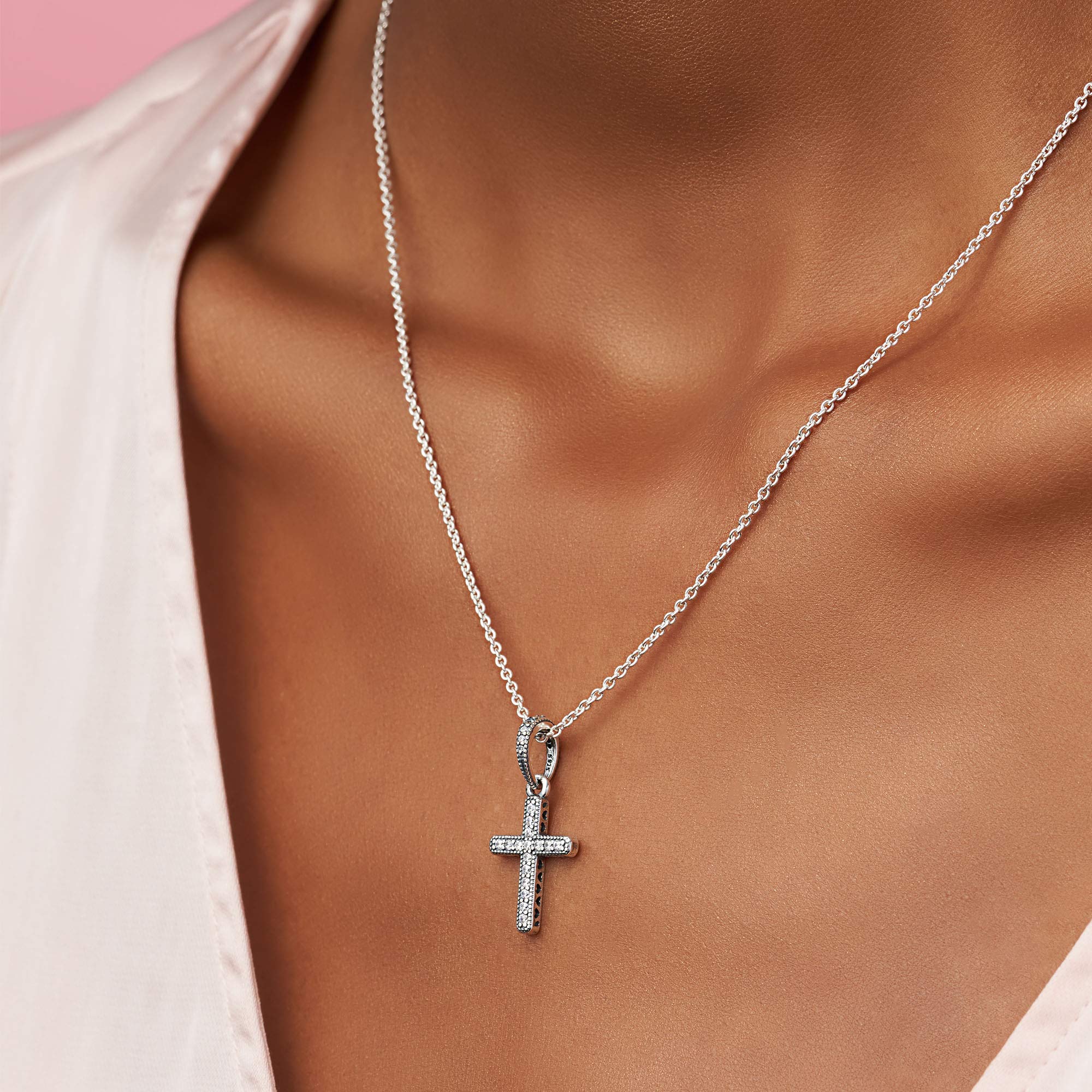 Pandora Passions Anhänger glitzerndes Kreuz
