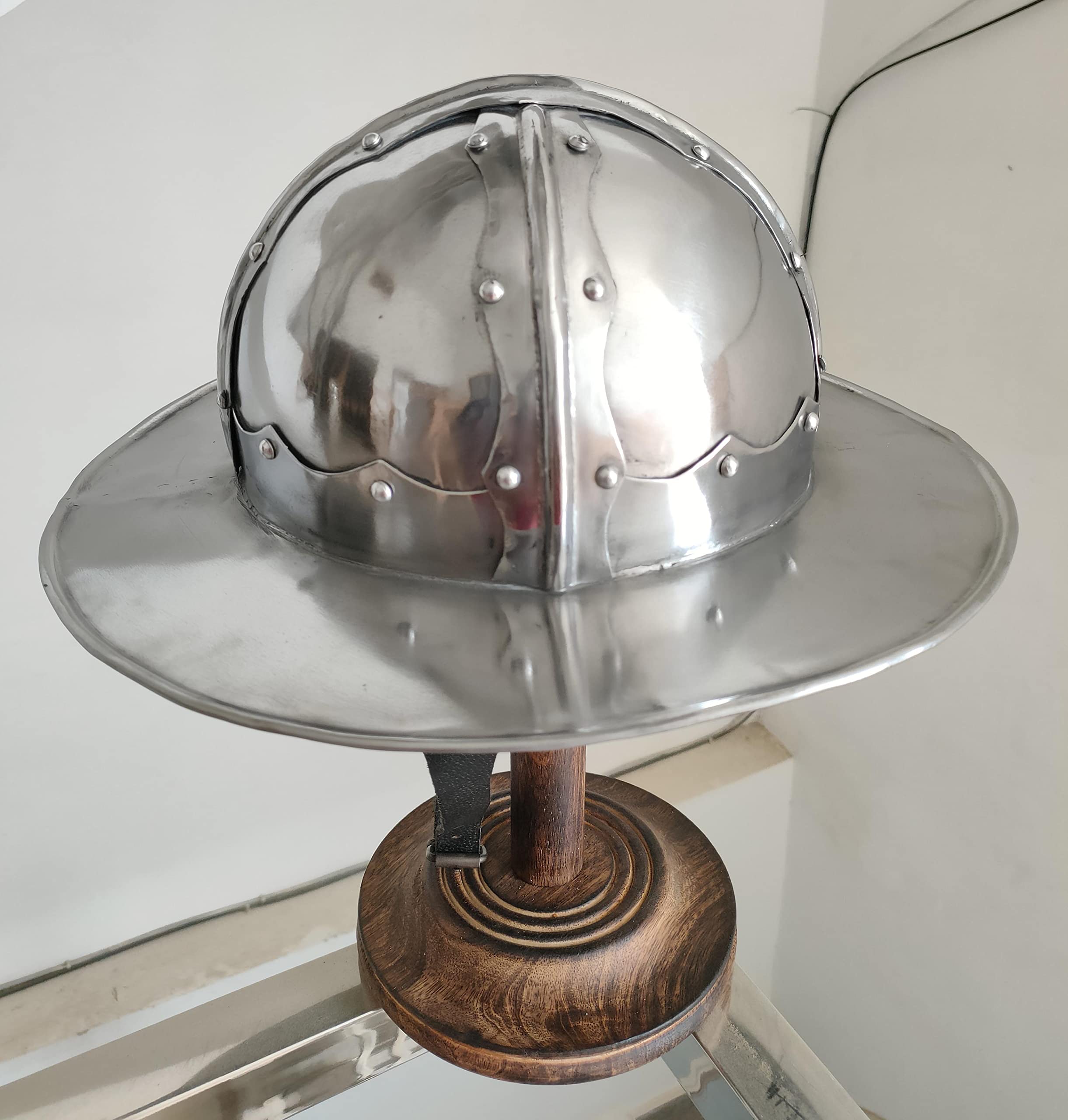 18 Gauge, mittelalterlicher italienischer Wasserkocher-Helm, Battle Ready