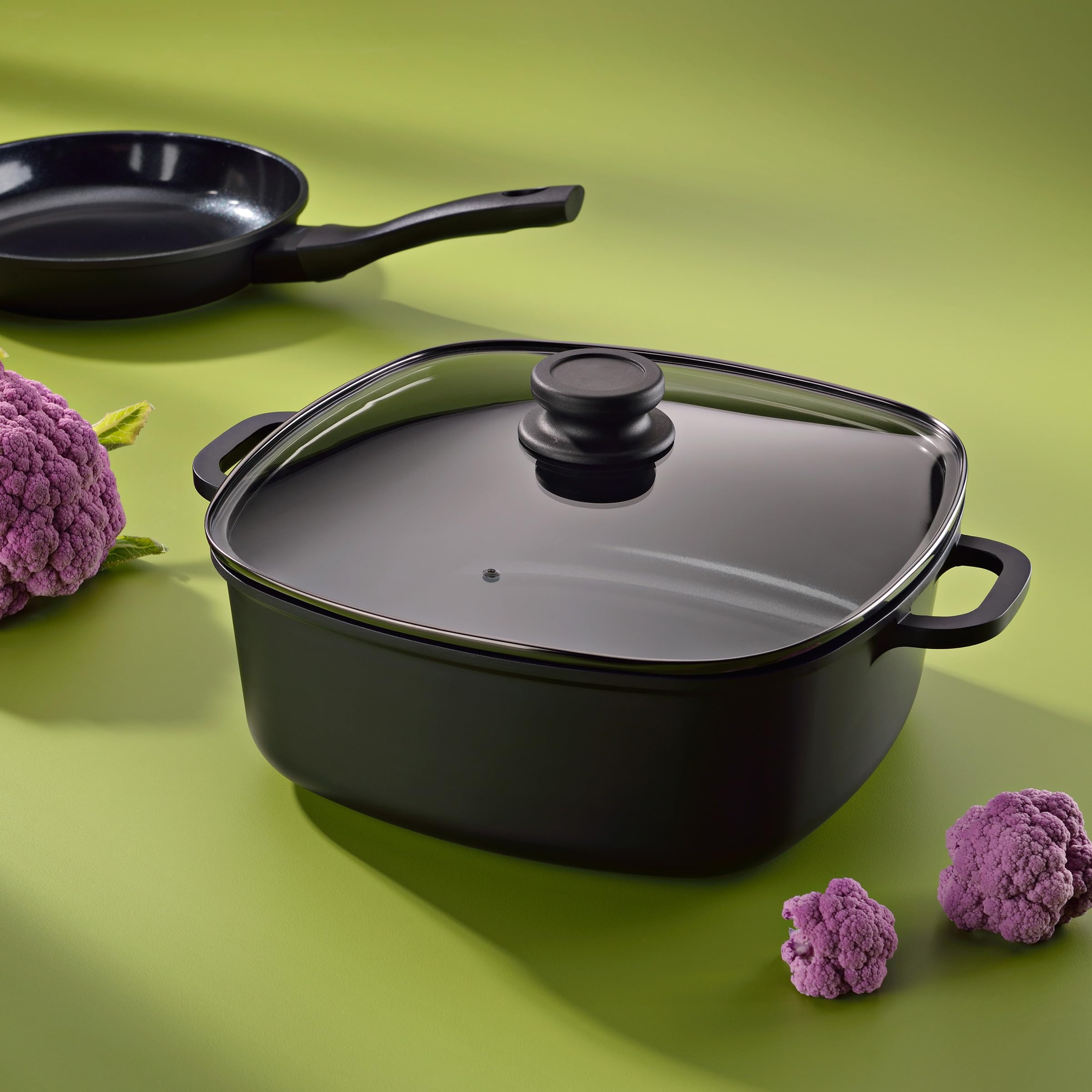 kela Teglia ovale 8 litri ATURA, Dutch Oven, teglia in ghisa con coperchio per induzione, ghisa di alluminio con rivestimento ceramico, senza PFAS