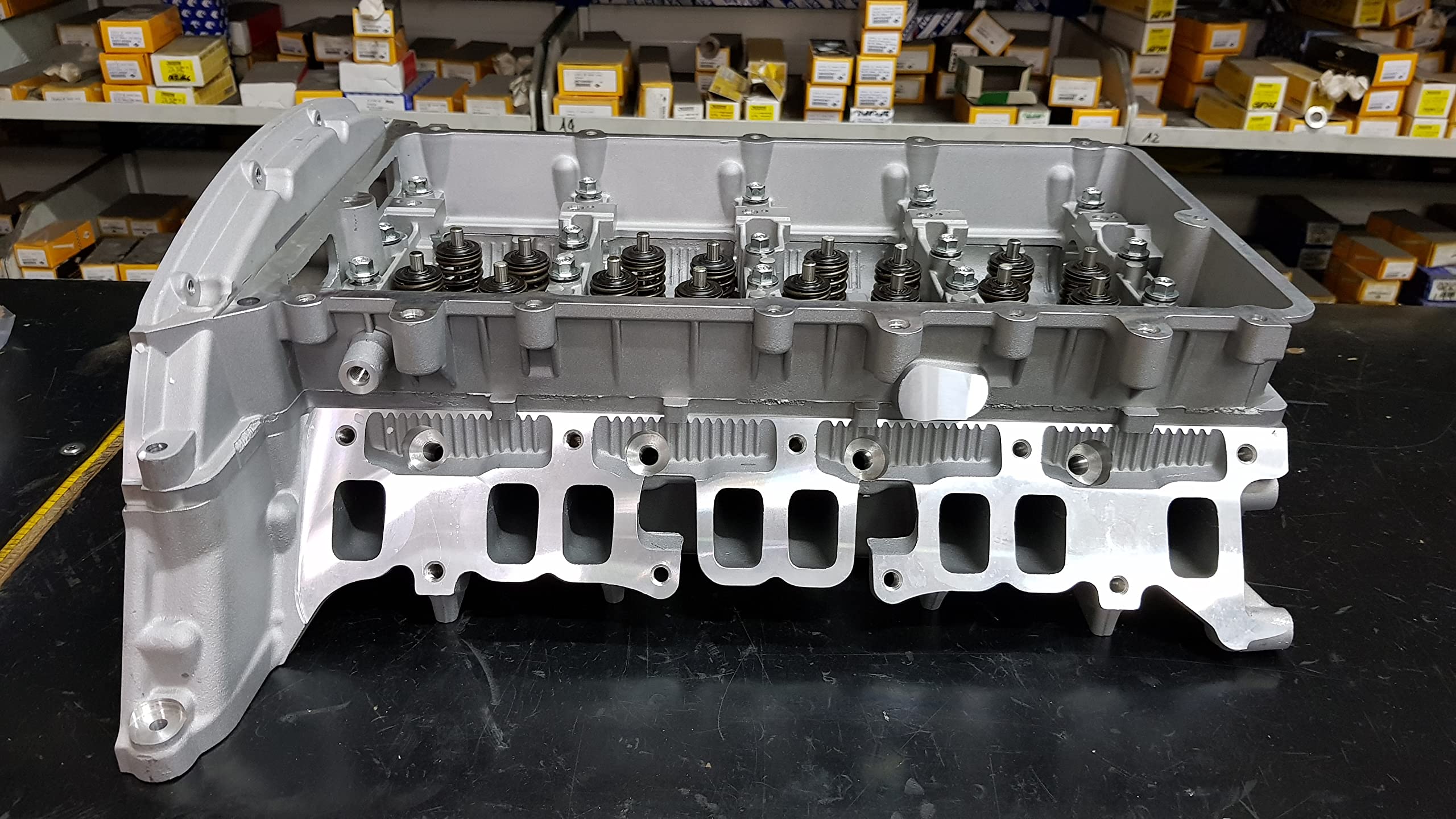 TESTATA NUOVA CON VALVOLE 1099947 1333272 1701911 1851817 D0FA D2FA D2FB D2FE D4FA DOFA F4FA