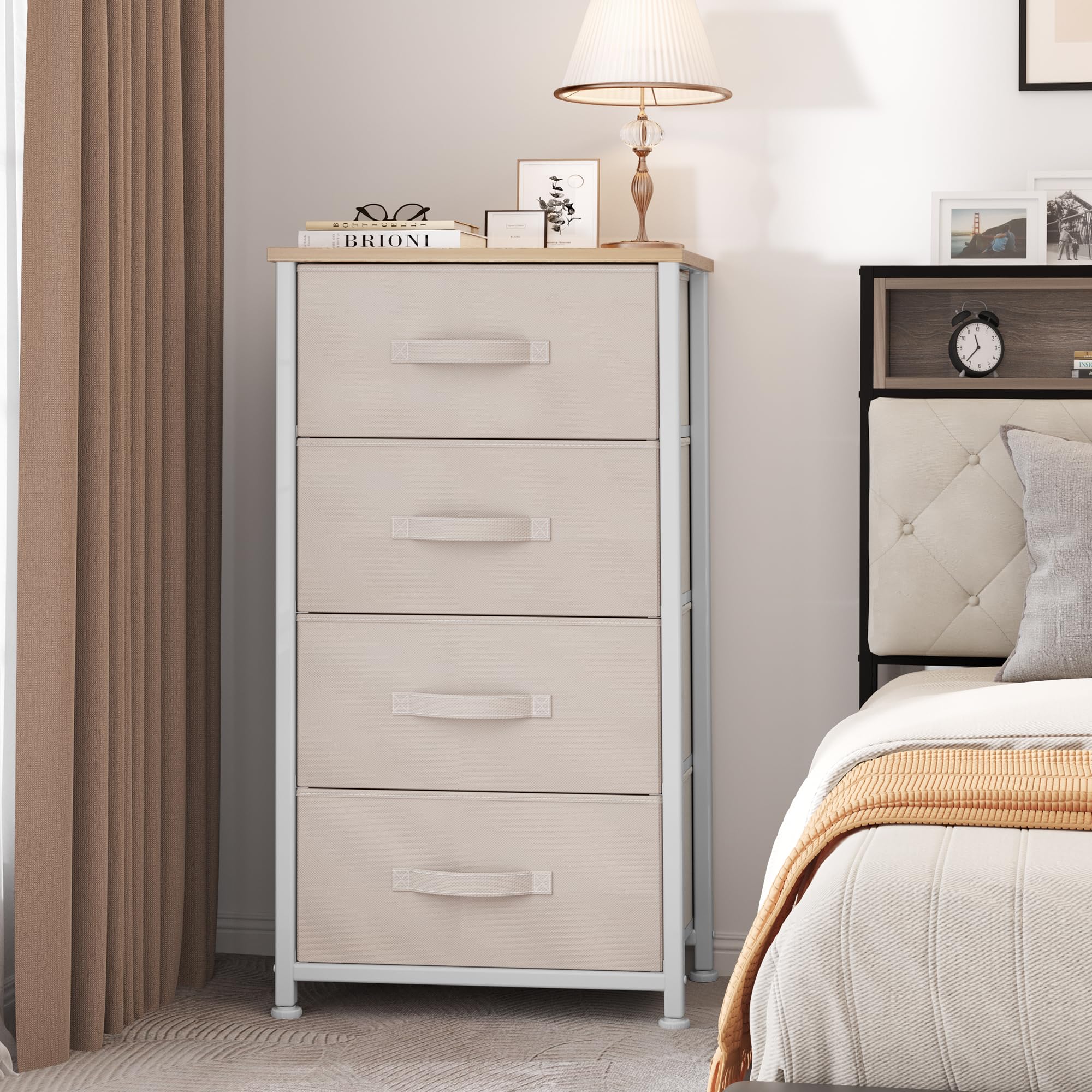 YITAHOME Cassettiera in tessuto con 4 cassetti,Struttura in Metallo, Cassettiera Salvaspazio Camera da Letto,Bianco Crema