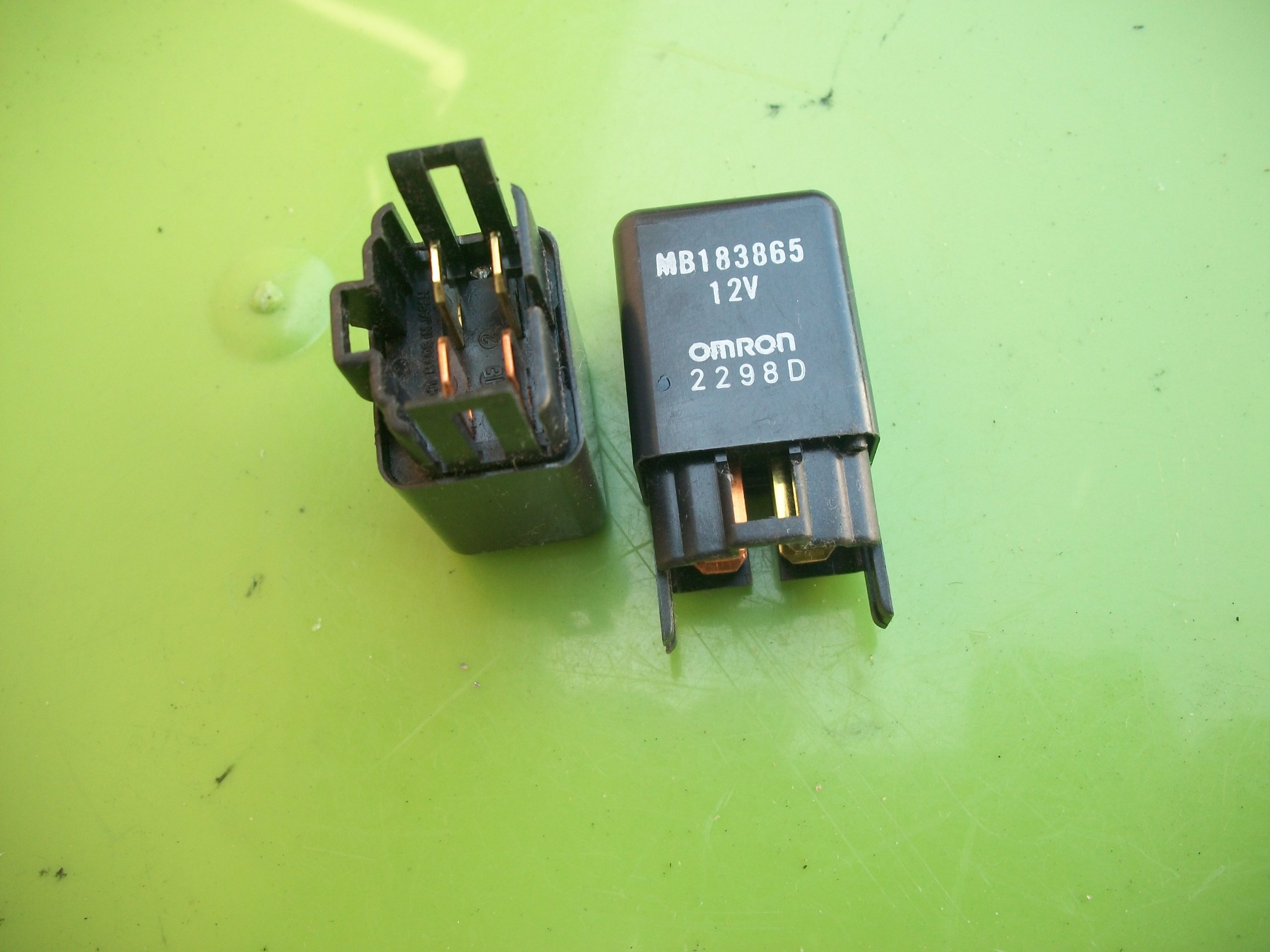 Amazon.com: Mitsubishi MB183865, Horn Relay : Automotive 