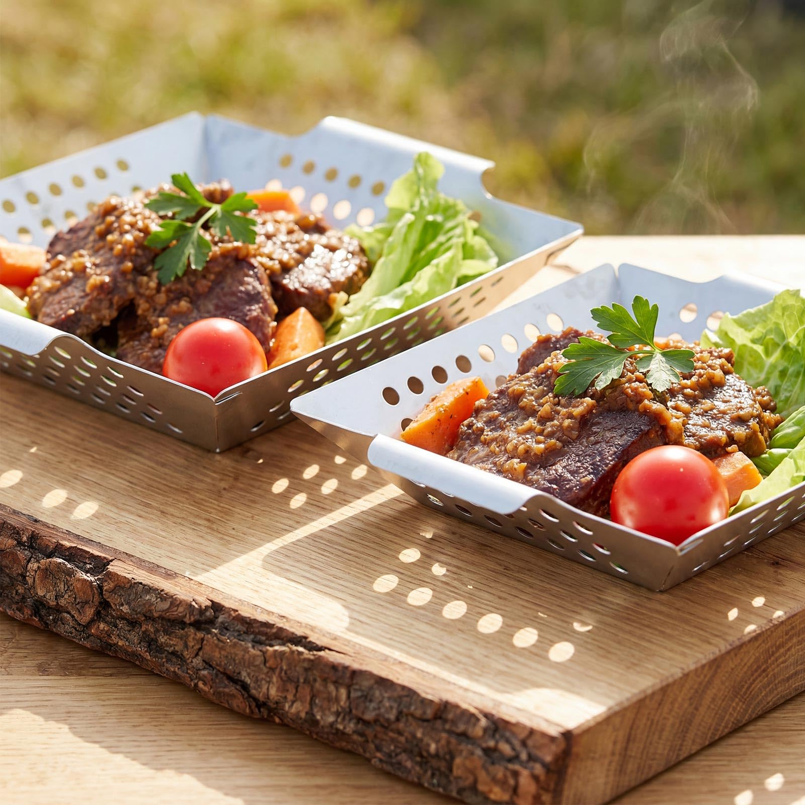 Geiserailie Grillkorb 2er-Pack M/L (20,5x24,5x4cm/ 31x26x6cm) Grillschale aus Edelstahl für Gemüse Fleisch Fisch Gas- Elektro- Holzkohlegrill Spülmaschinenfest Rostfrei