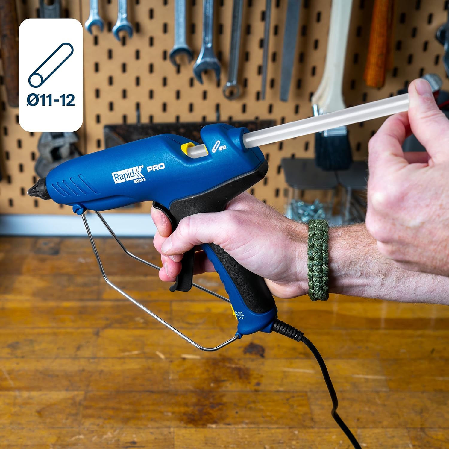 RAPID EG313 Glue Gun Professional Compact Hot Glue Gun with 900g/h Output and Three Minute Heat-Up Time, Perfect for Fix Cables, Attach Trim, Joints and Fittings 5001573 Blue