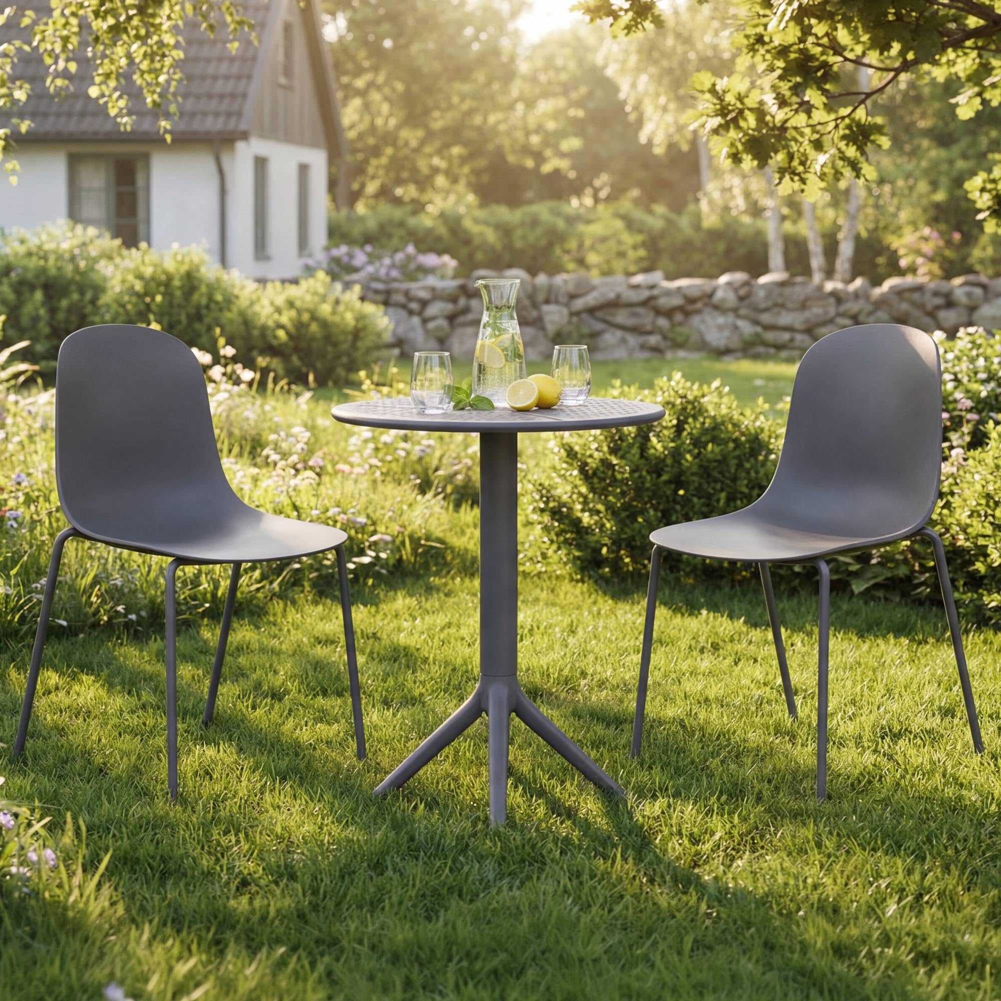 CLP Set da giardino Torin con 2 sedie e tavolo, per interno ed esterno, plastica resistente alle intemperie, impilabile, balcone, terrazza Colore:grigio scuro