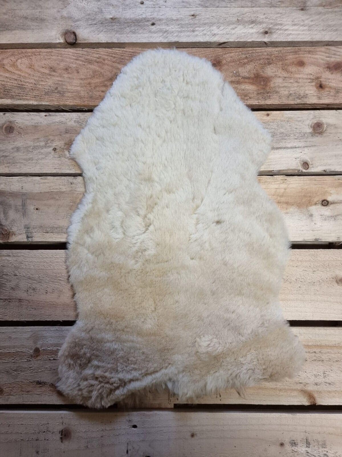 Echtes Schaffell Lammfell Schaffelle Lammfelle Fell Hell 2.Wahl Schnäppchen (90cm lang)