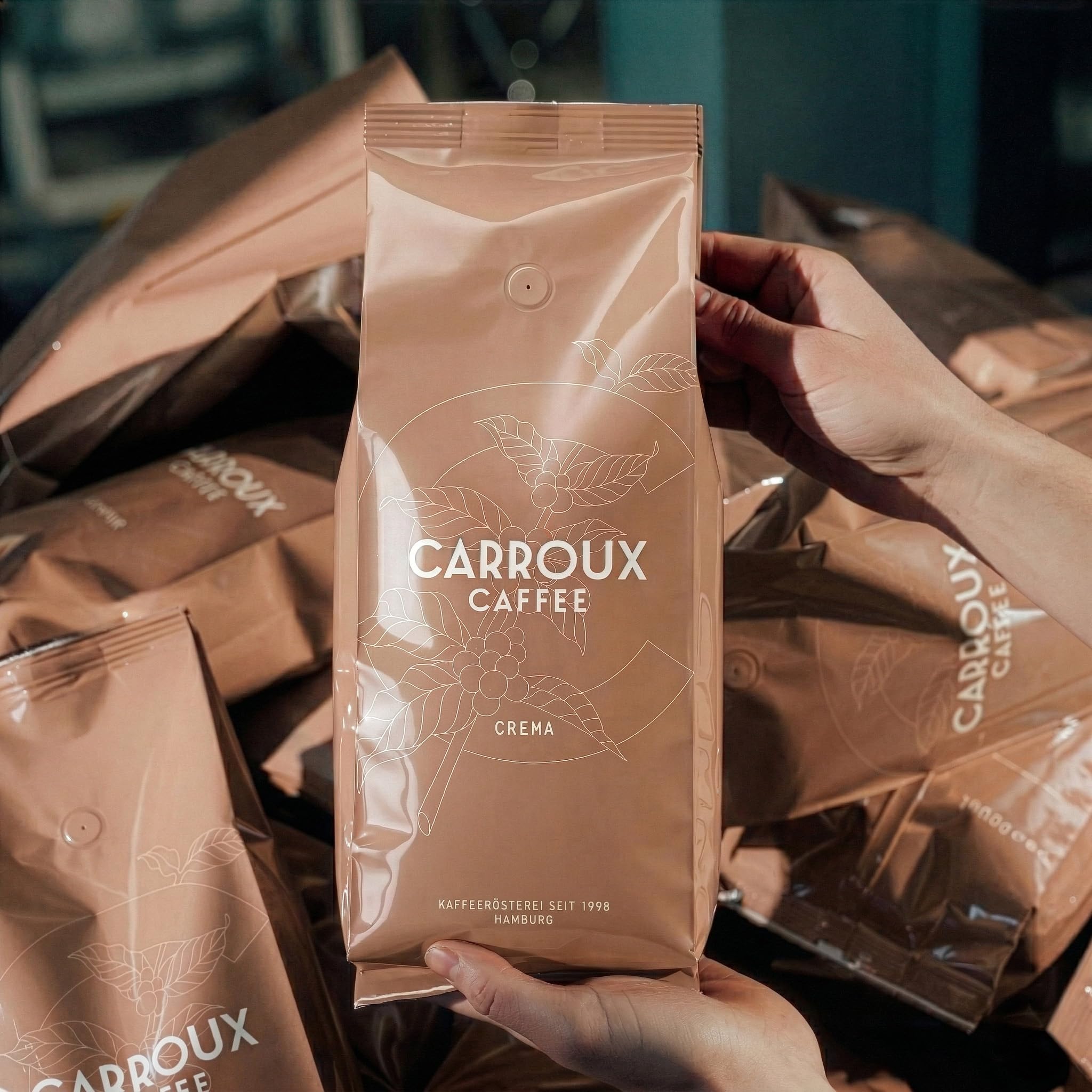 CARROUX Kaffeebohnen Crema 6x500g Pack - Feinster Premium Kaffee - Für Kaffeevollautomat u. Siebträgermaschine - Ganze Bohnen frisch geröstet