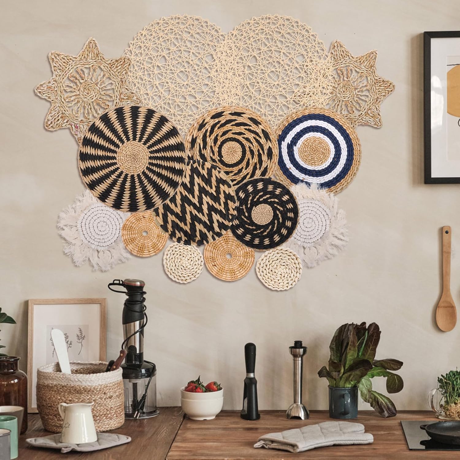 NUOBESTY 15pcs Boho Flat Hand Woven Wall Basket Handmade Woven Wicker Basket Round Farmhouse Hanging Wall Arts for Rustic Living Room Kitchen Bedroom