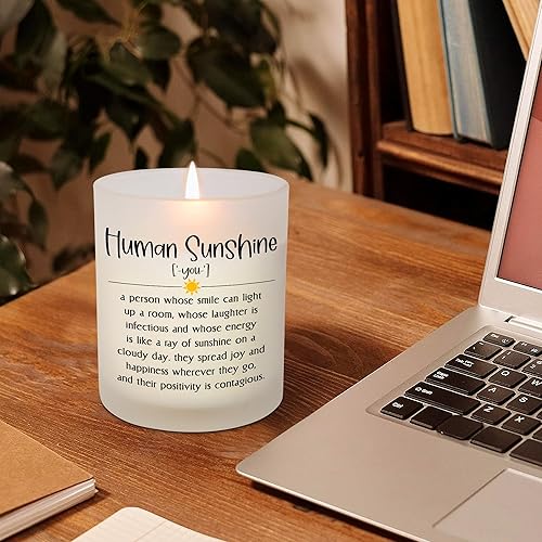 Vista 19 de OASSIE Regalos de Navidad de agradecimiento para mujeres, vela de vainilla y lavanda de larga duración de 10 onzas, regalos de cumpleaños Hay gente