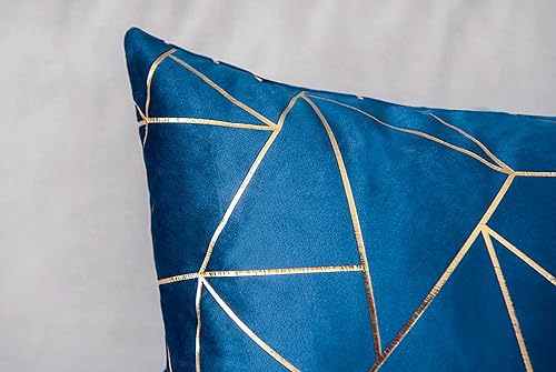 Miniatura 7 de YONGLIU Fundas decorativas de terciopelo para cojines (2 unidades), ultra suaves ideales para Navidad, sofá, dormitorio, automóvil