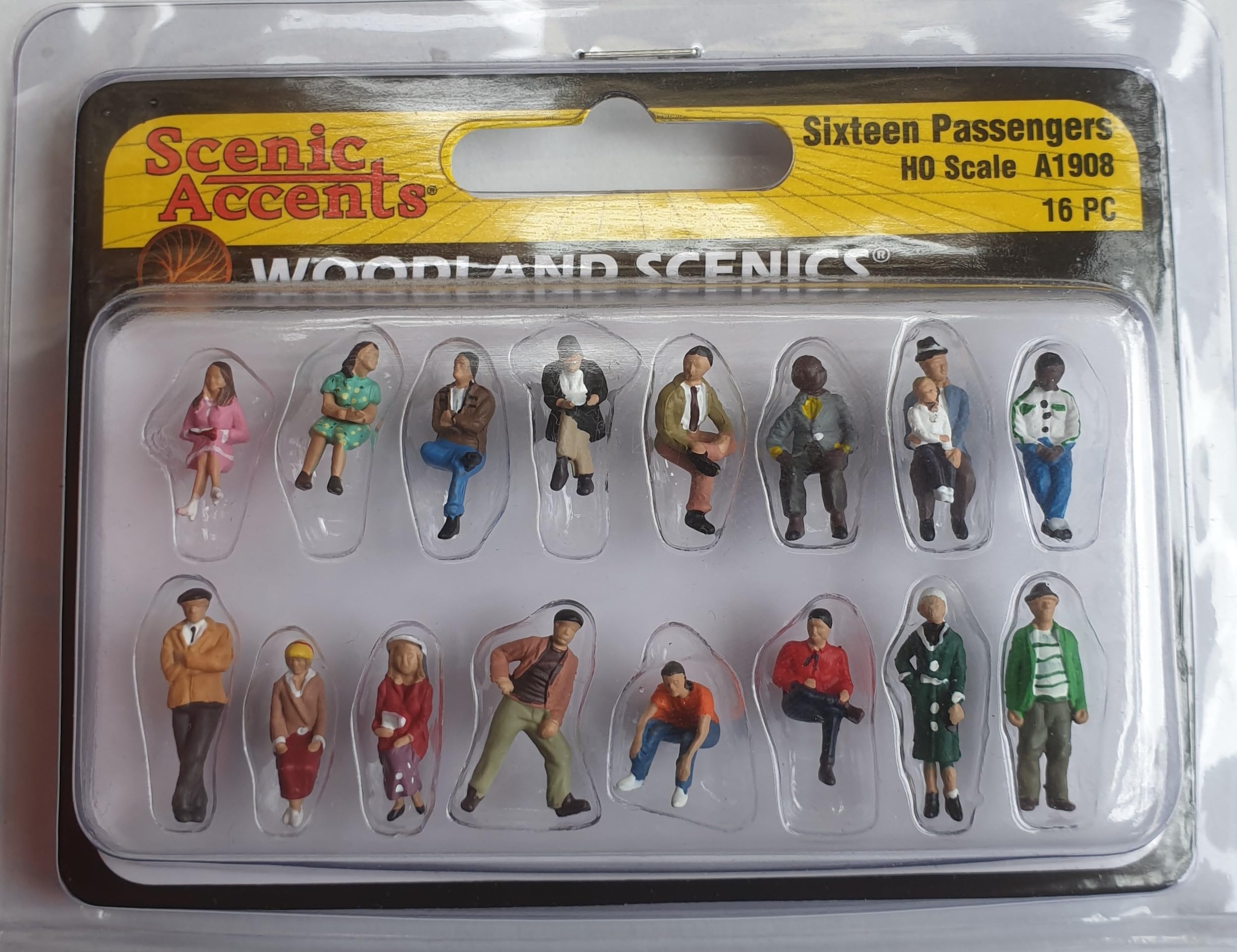 Woodland Scenics A1908 16 Passengers People Travellers Sitting Standing Figures Track H0 HO 1:87