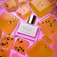 Vista 147 de Le Monde Gourmand Fraise Fouettée Eau de Parfum - 1 fl oz (1.0 fl oz) - Notas de perfume de vainilla, fresa, azúcar