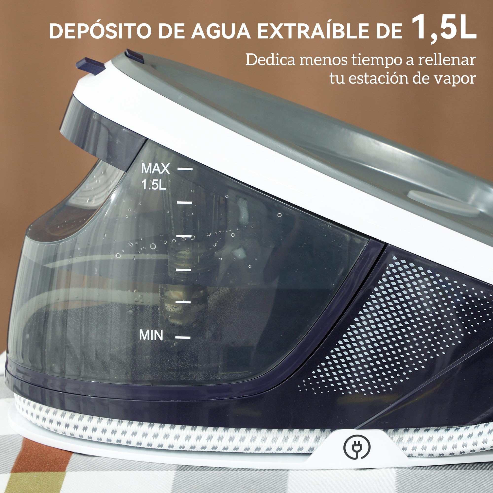 HOMCOM Centro de Planchado 2600W 100 g/min 8 Bares Función ECO Suela de Cerámica Planchado Vertical Potente Apagado Automático Sistema Antical Autolimpieza Depósito Extraíble 1,5 L Azul