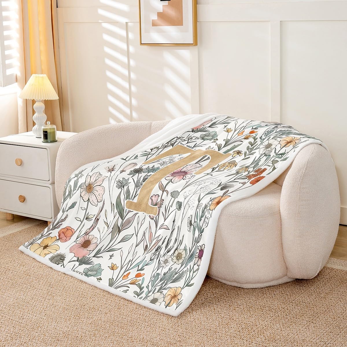 jejeloiu Gold Initial T Sherpa Throw Blanket for Couch Blossoming Iris Flowers Super Soft Cozy Fleece Floral Printed Blanket for Winter, Plush Throw Throw 50"x60" All Season