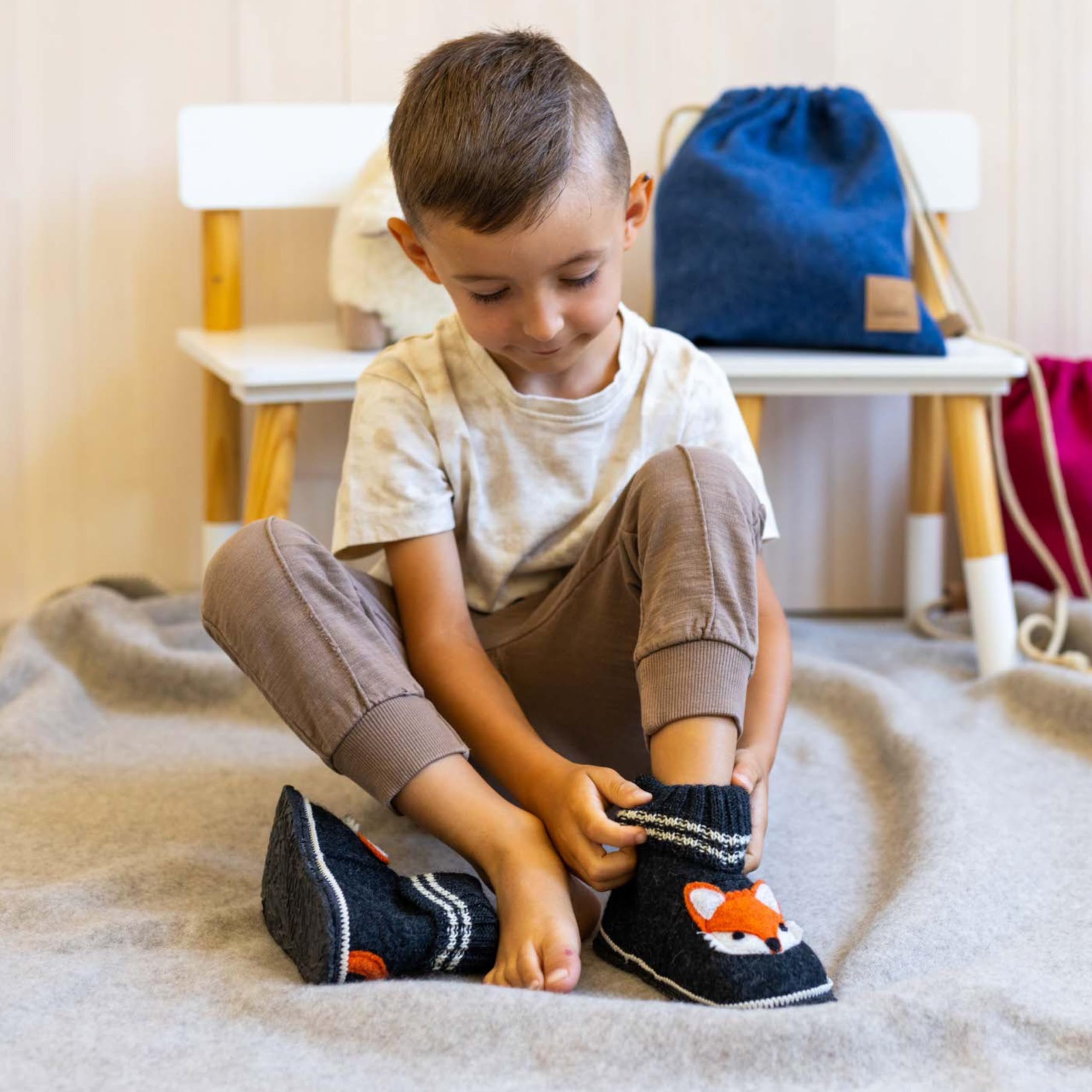 Schwaz Zorro - Zapatillas de casa para niños y niñas - Cómodas zapatillas infantiles con cintura elástica y suela de látex de fieltro flexible