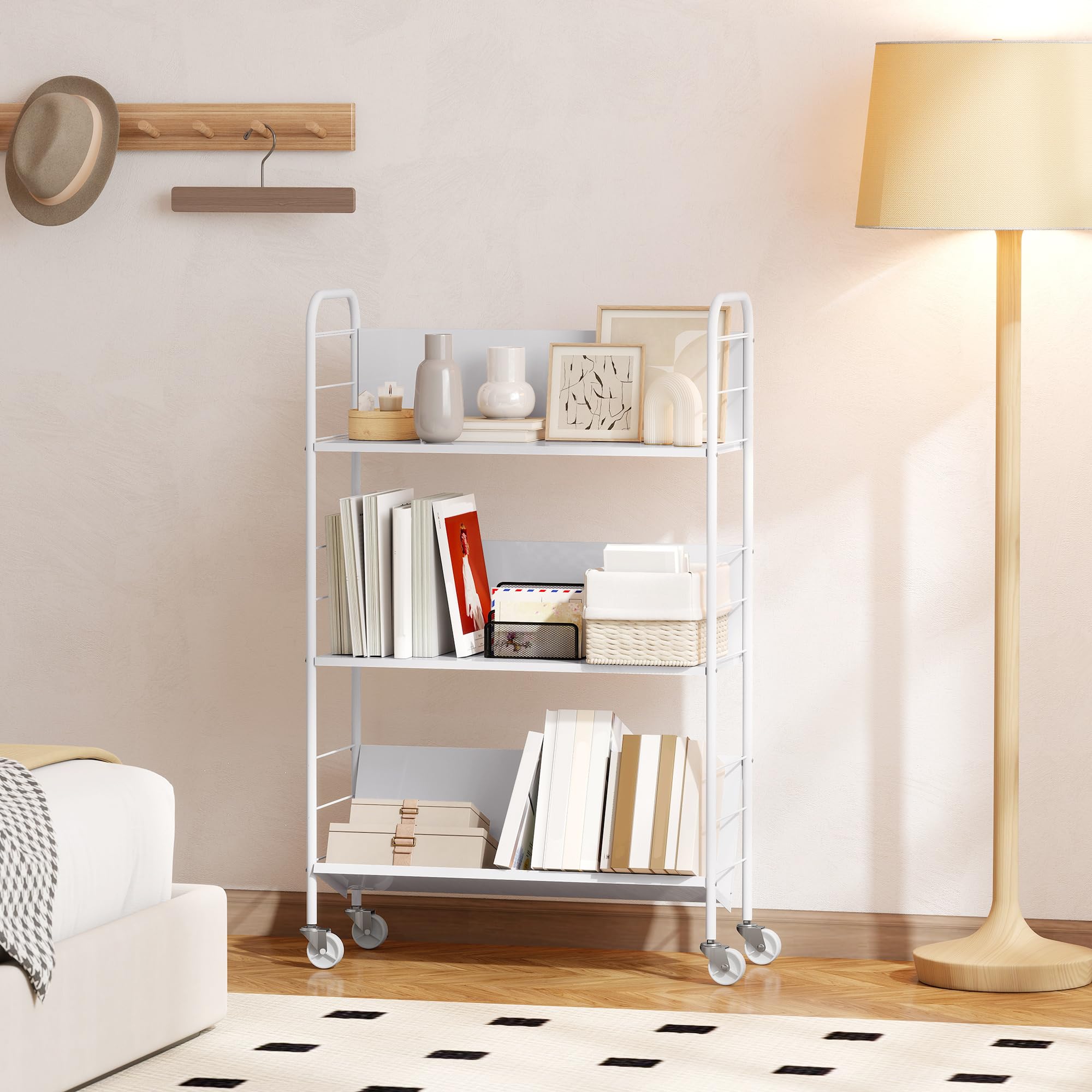 HOMCOM Carrello Portalibri a 3 Livelli in Metallo con Ruote Girevoli con Freno, Libreria Scaffale Moderno per Libri e Riviste, per Soggiorno, Camera da Letto, 69x26x108 cm, Bianco
