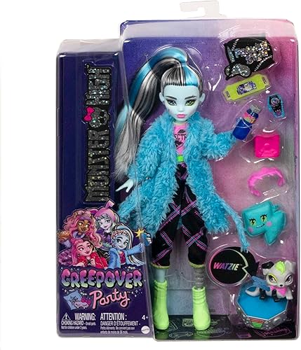 Vista 7 de Monster High Muñeca de fiesta Creepover, Frankie Stein con perro de mascota Watzie, ropa de fiesta de pijamas y accesorios como almohada y bata