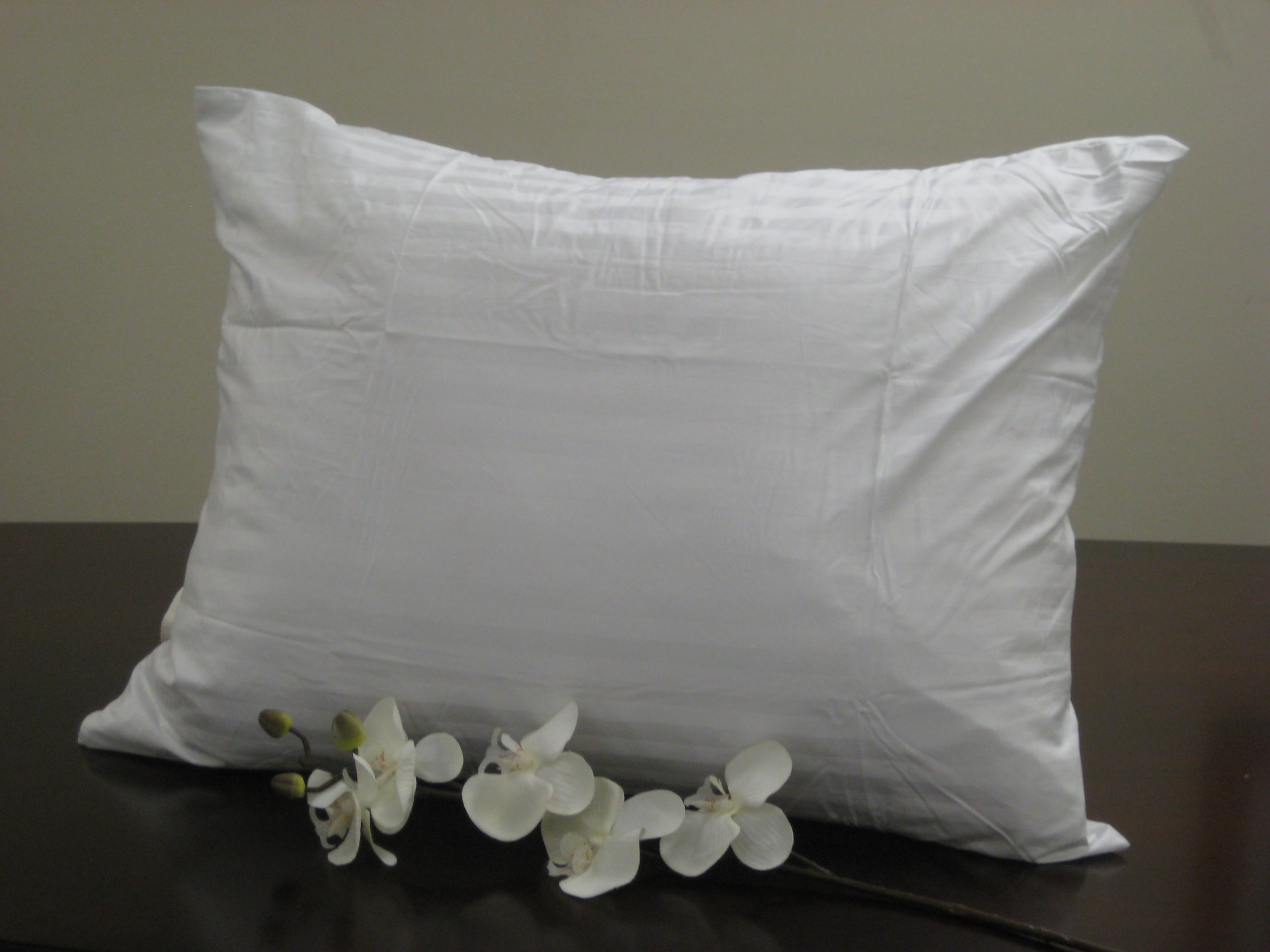 Downright Damask Stripe Queen 400 Thread Count Pillow Protector