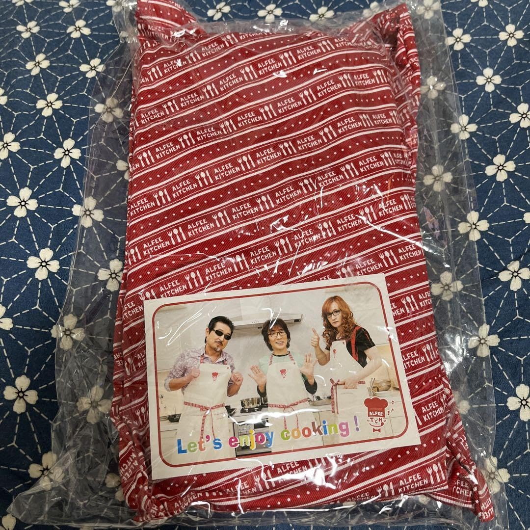 Amazon.co.jp: 初代 THE ALFEE KITCHEN エプロン ライフグッズ