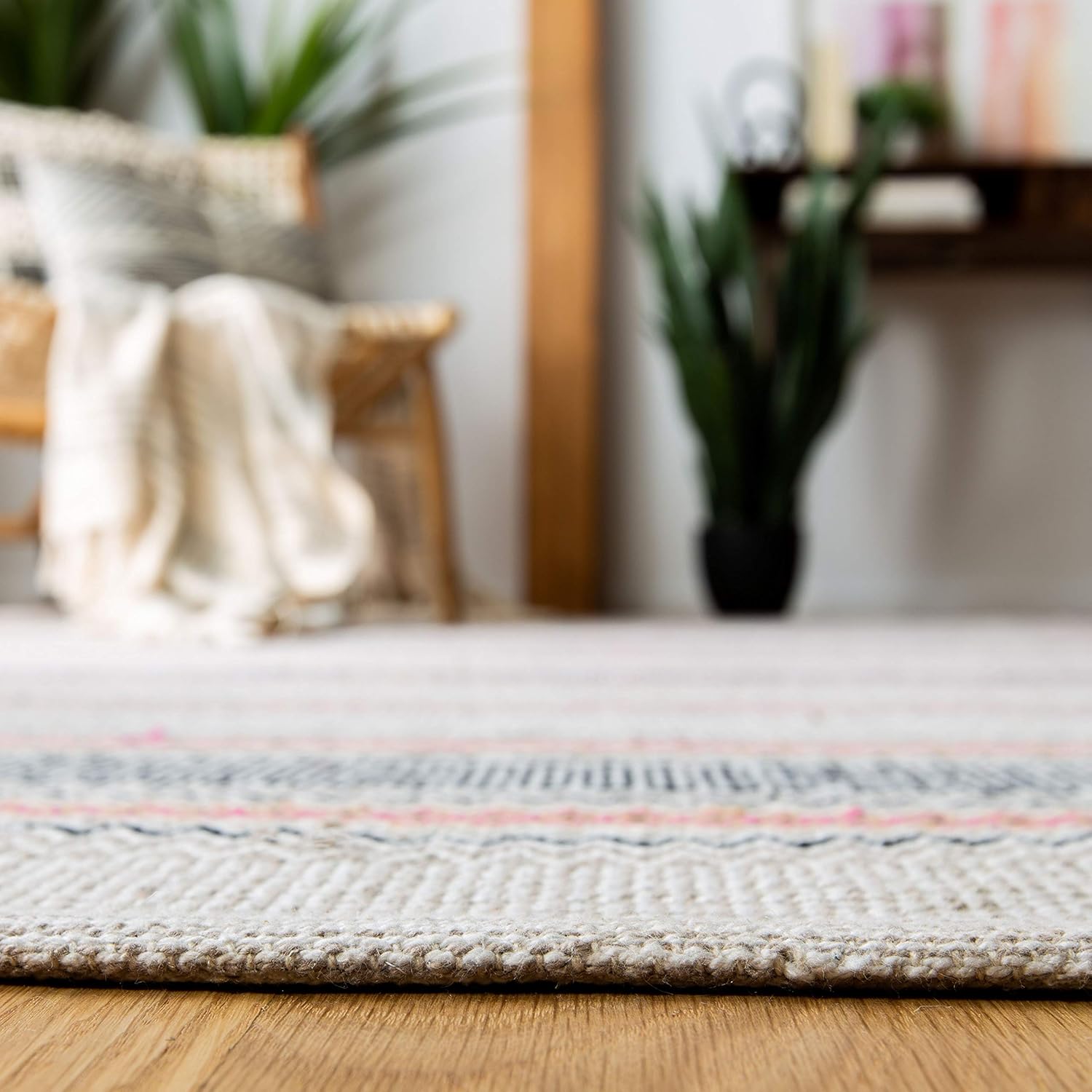 SAFAVIEH Montauk Collection Runner Rug - 2'3" x 8', Pink & Beige, Handmade Stripe Cotton, Ideal for High Traffic Areas in Living Room, Bedroom (MTK536U)