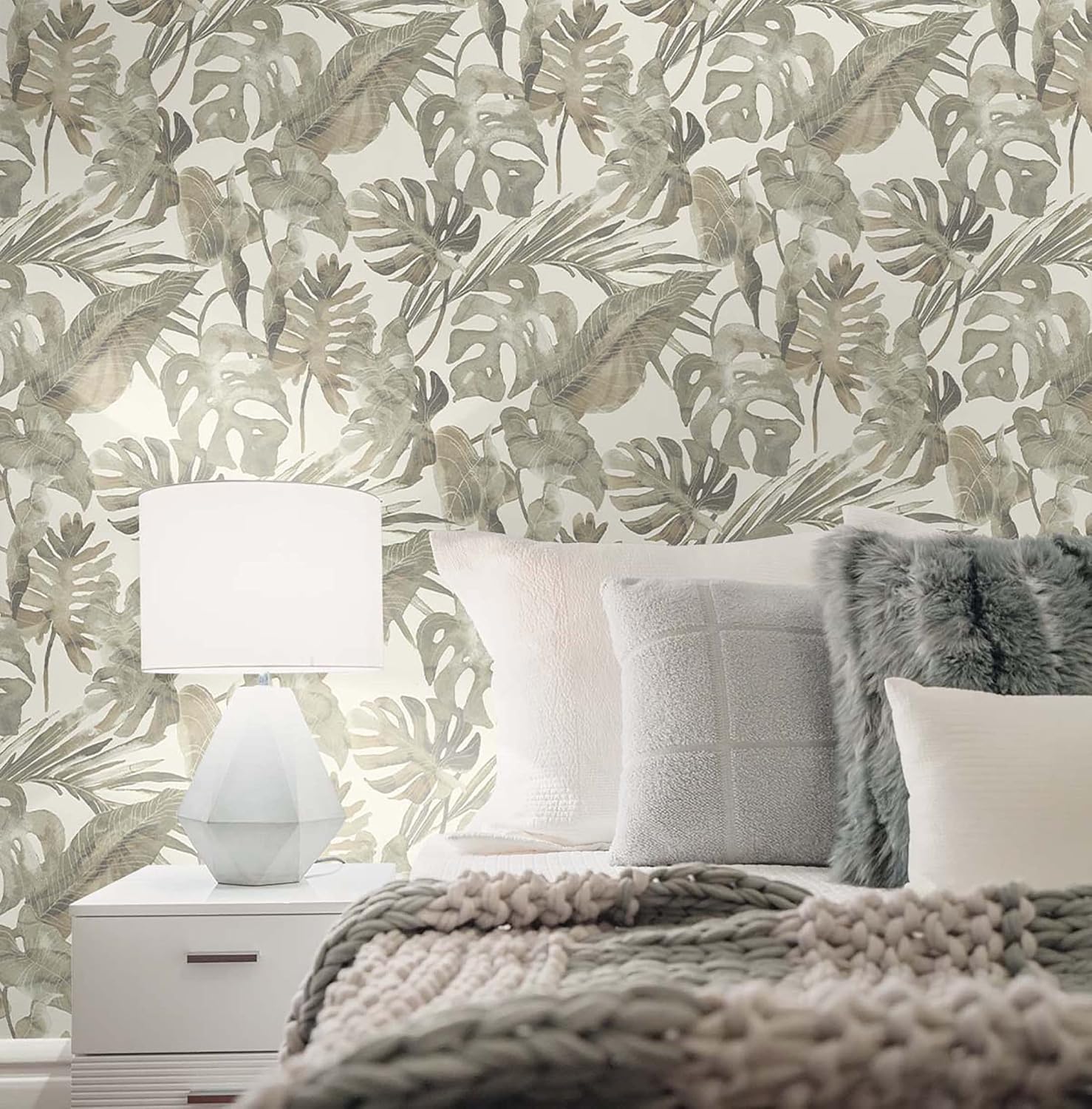 Tommy Bahama - Peel and Stick Wallpaper, Tropical Wallpaper for Bedroom, Powder Room, Kitchen, Vinyl, 30.75 Sq Ft Coverage (Falling Fronds Collection, Dusk)