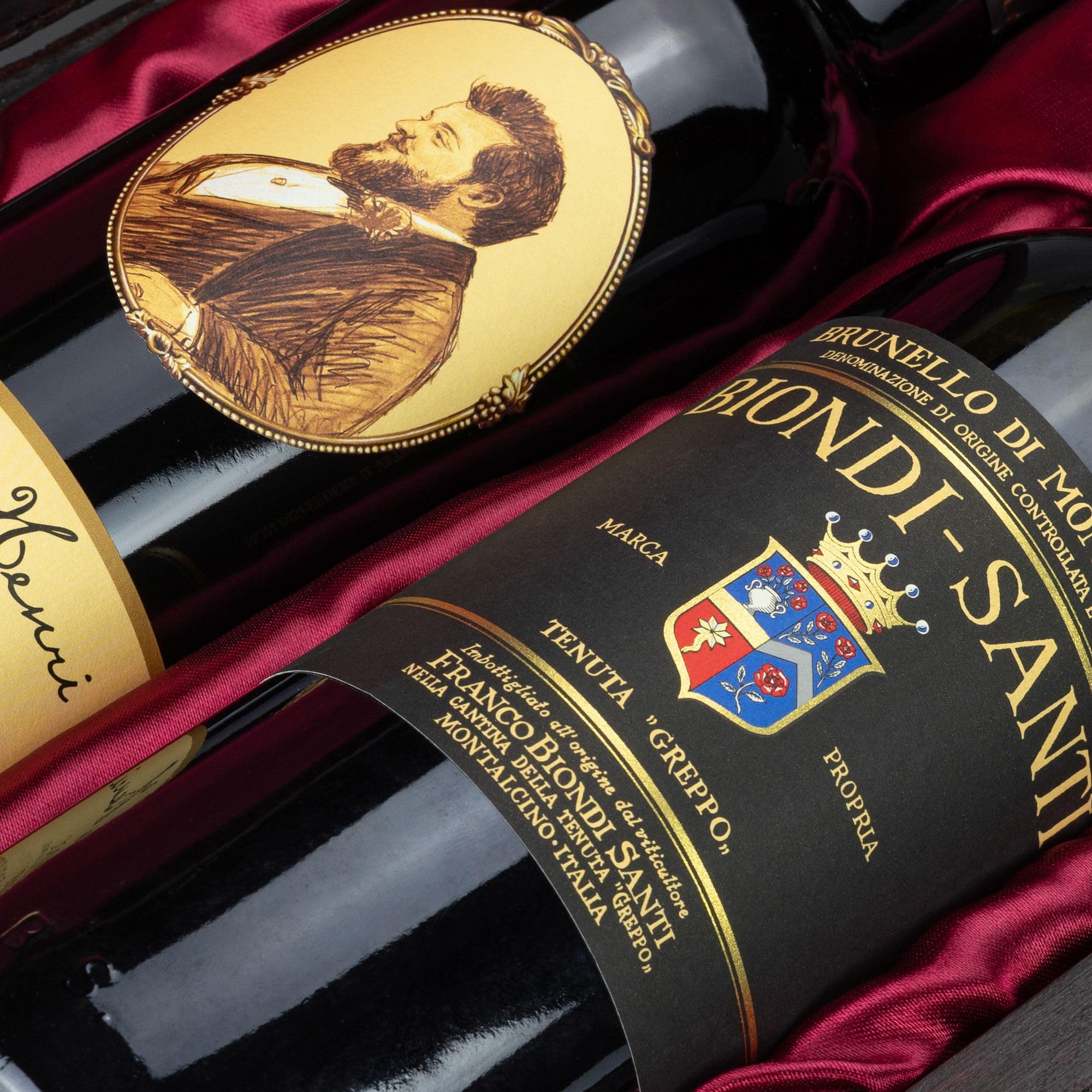 teure Rotweine im Vergleich - 1 x Biondi Santi 'Brunello di Montalcino' Riserva 1995 (0.75 l) 1x Baron Philippe de Rothschild 'Baron Henri' A.O.C. Medoc 2018 (0.75 l) in edler Vintage-Holzbox