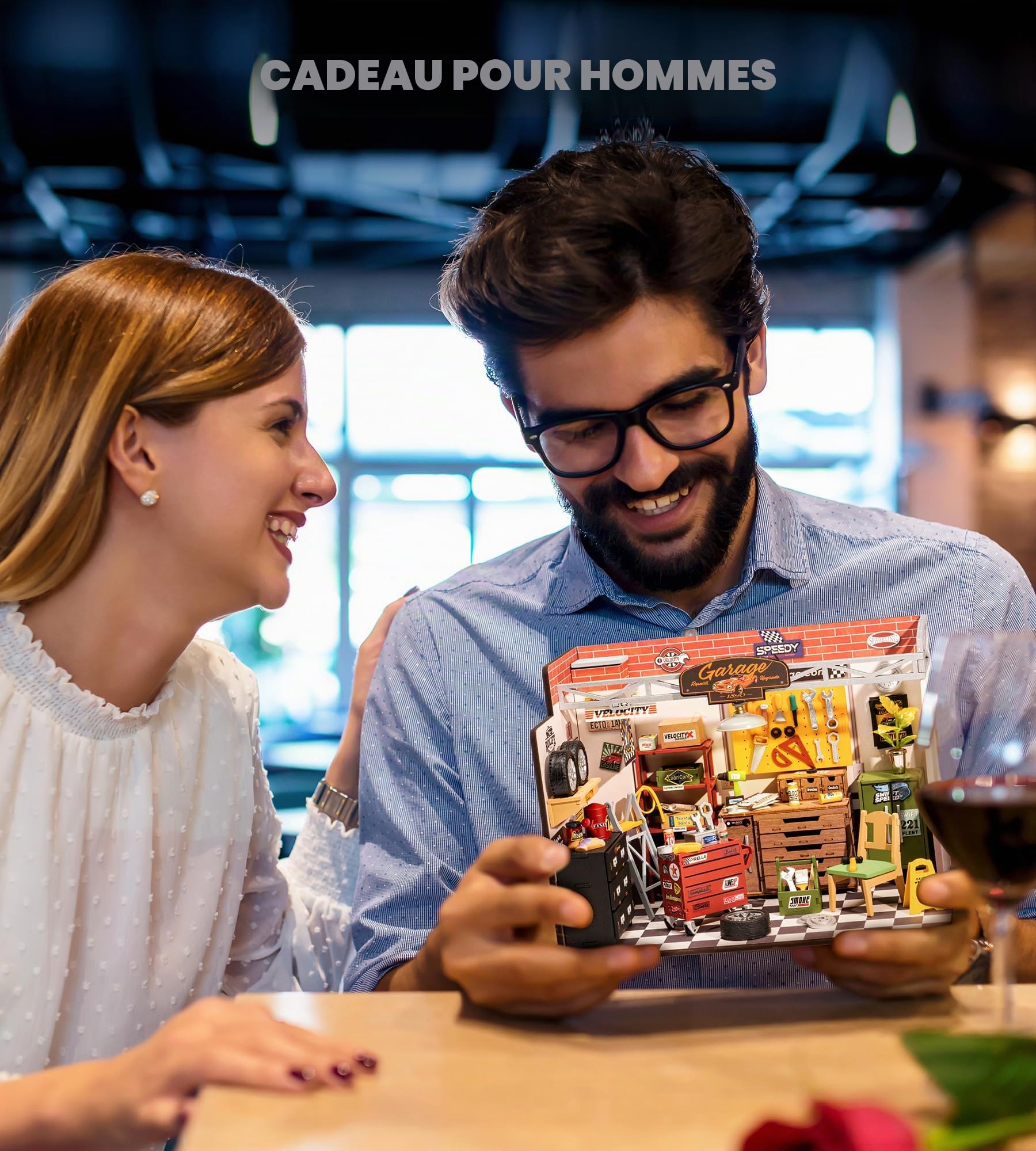 Rolife Maison de Poupées avec Meubles Garage Miniature Maison en Bois Kits de modèles Jouets Cadeau de Noël pour Garçons(DG165 Garage House)