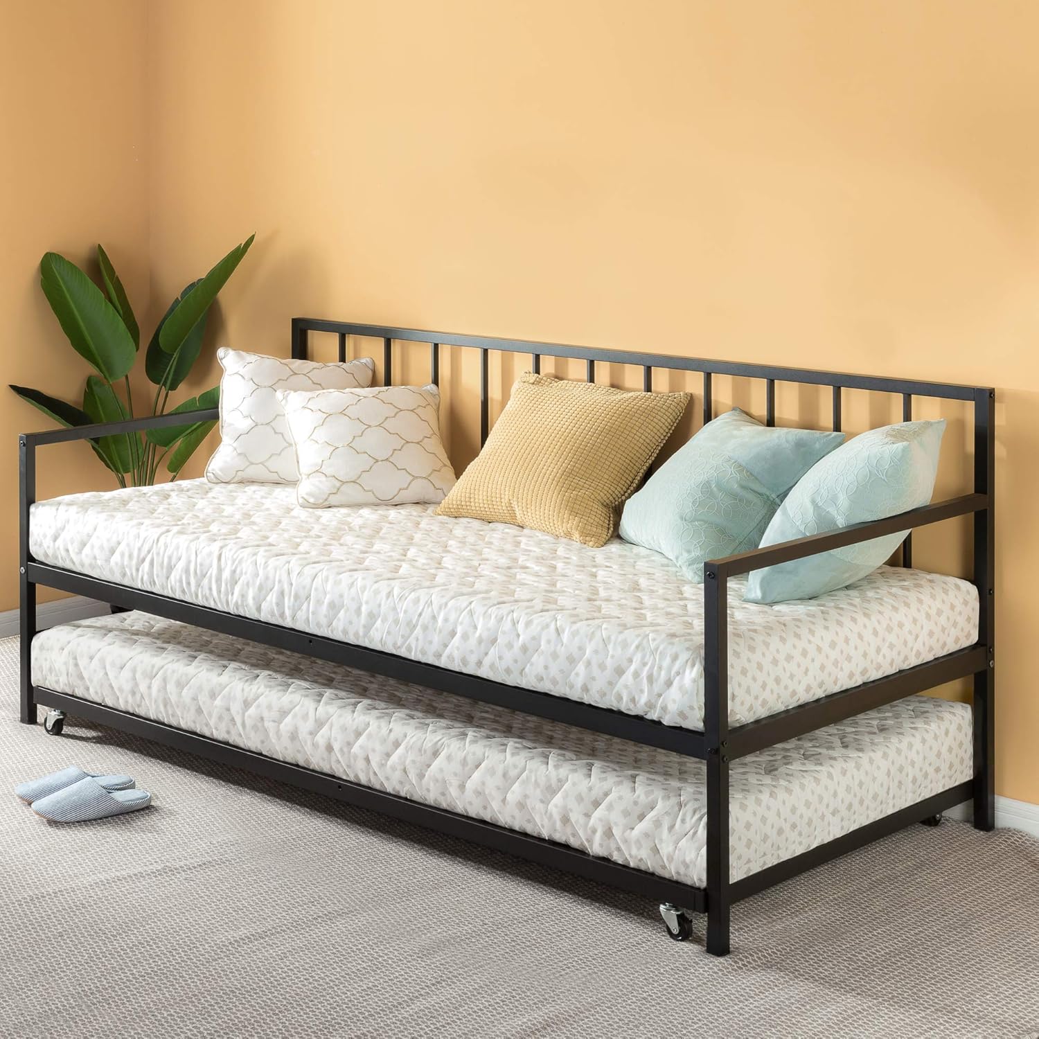 ZINUS Eden Metal Daybed with Trundle