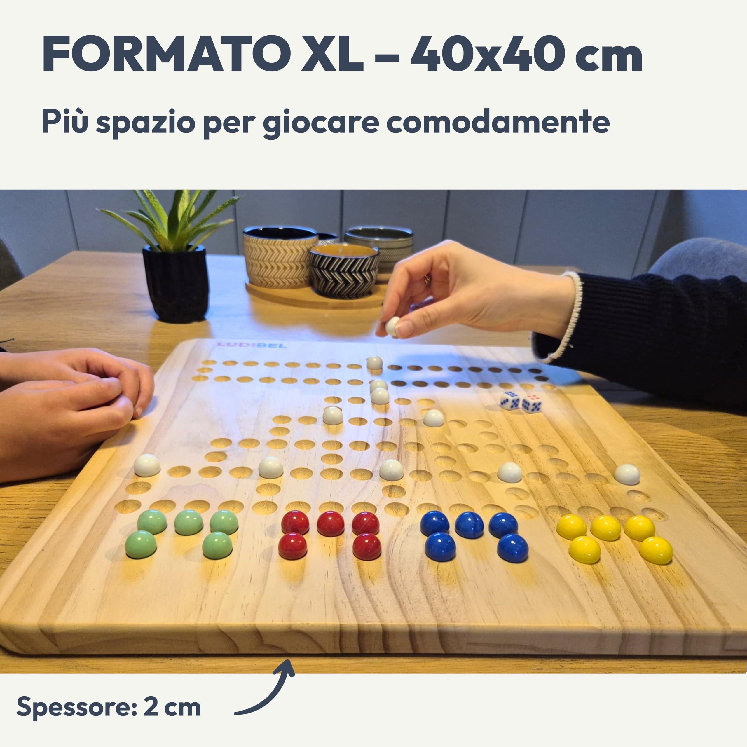 Gioco di Ludo e Barricata in Legno XL 4 Giocatori – Tabellone Reversibile 40x40 cm in Legno Massello di Pino – Compatibile con Tock e Jackaroo – Include Carte, Biglie in Vetro e Dadi