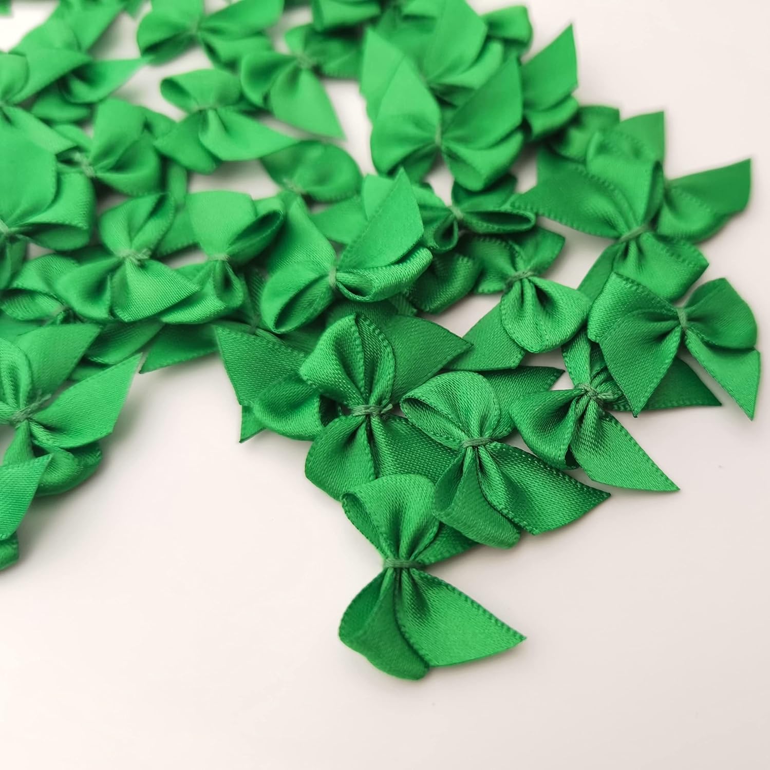 50pcs 1.2-Inch Mini Satin Ribbon Bows for Crafts Small Green Bows Christmas Decoration Embalishement Scrapbooking(Green) - Image 8