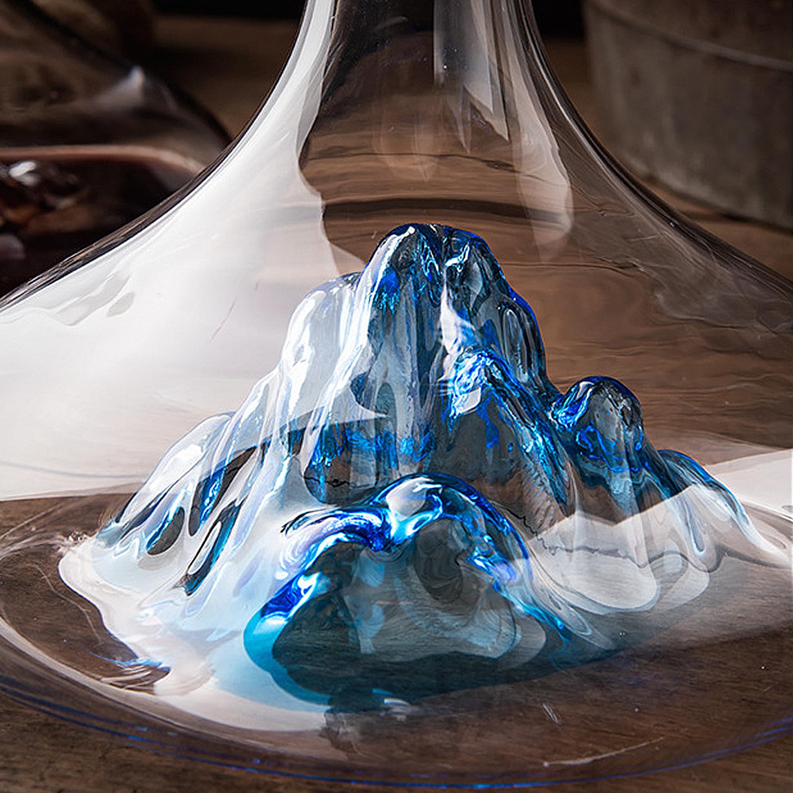 Décanteur à vin en verre cristal, carafe à vin luxueuse avec cascade en forme de montagne de glace bleue intégrée, aérateur à vin sans plomb avec bouchon en verre, accessoire à vin (Court