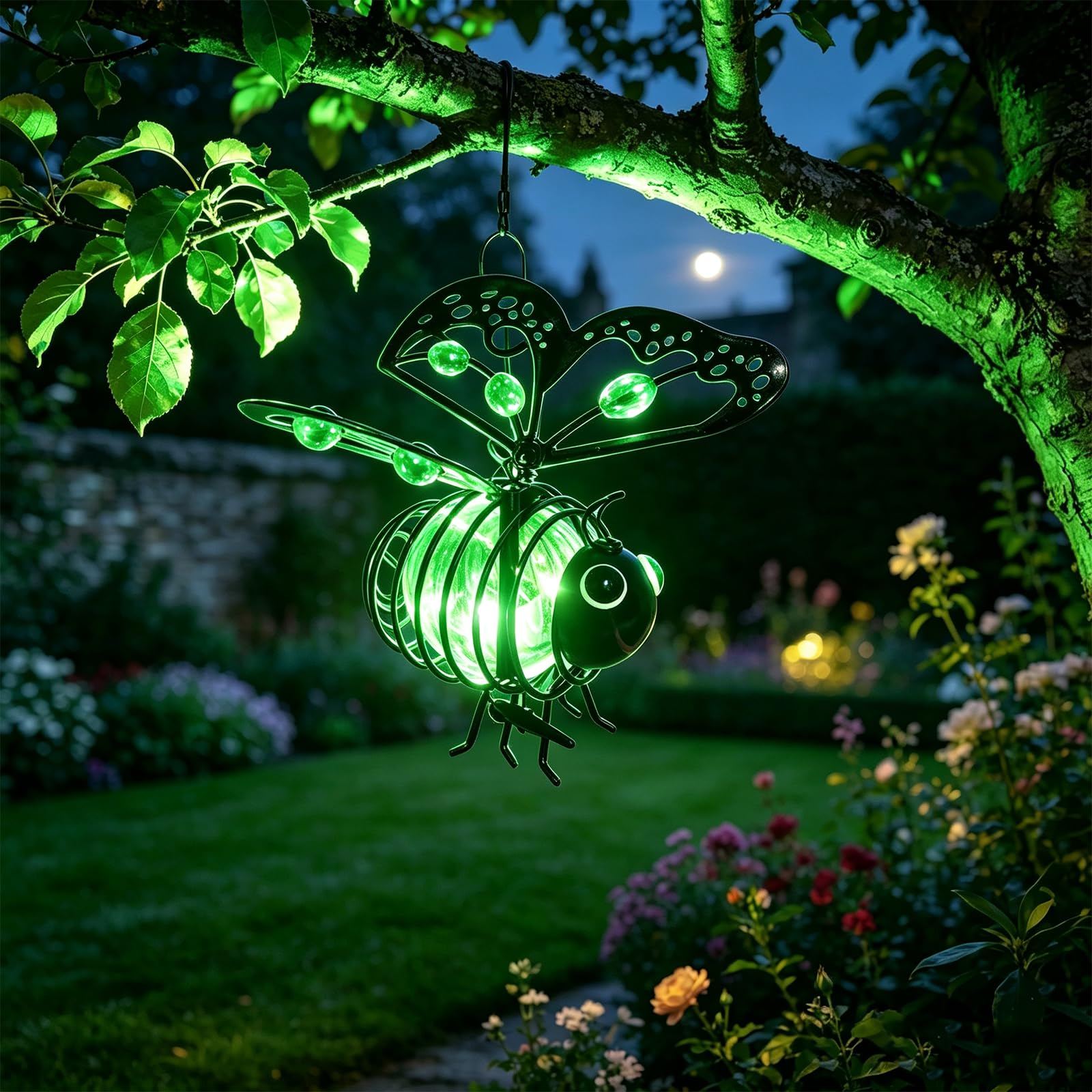 Solar Powered Hanging Bee Garden Light Outdoor, Metal Waterproof Garden Lantern, Auto-On Led Fairy Decor for Patio Yard Pathway (Green)