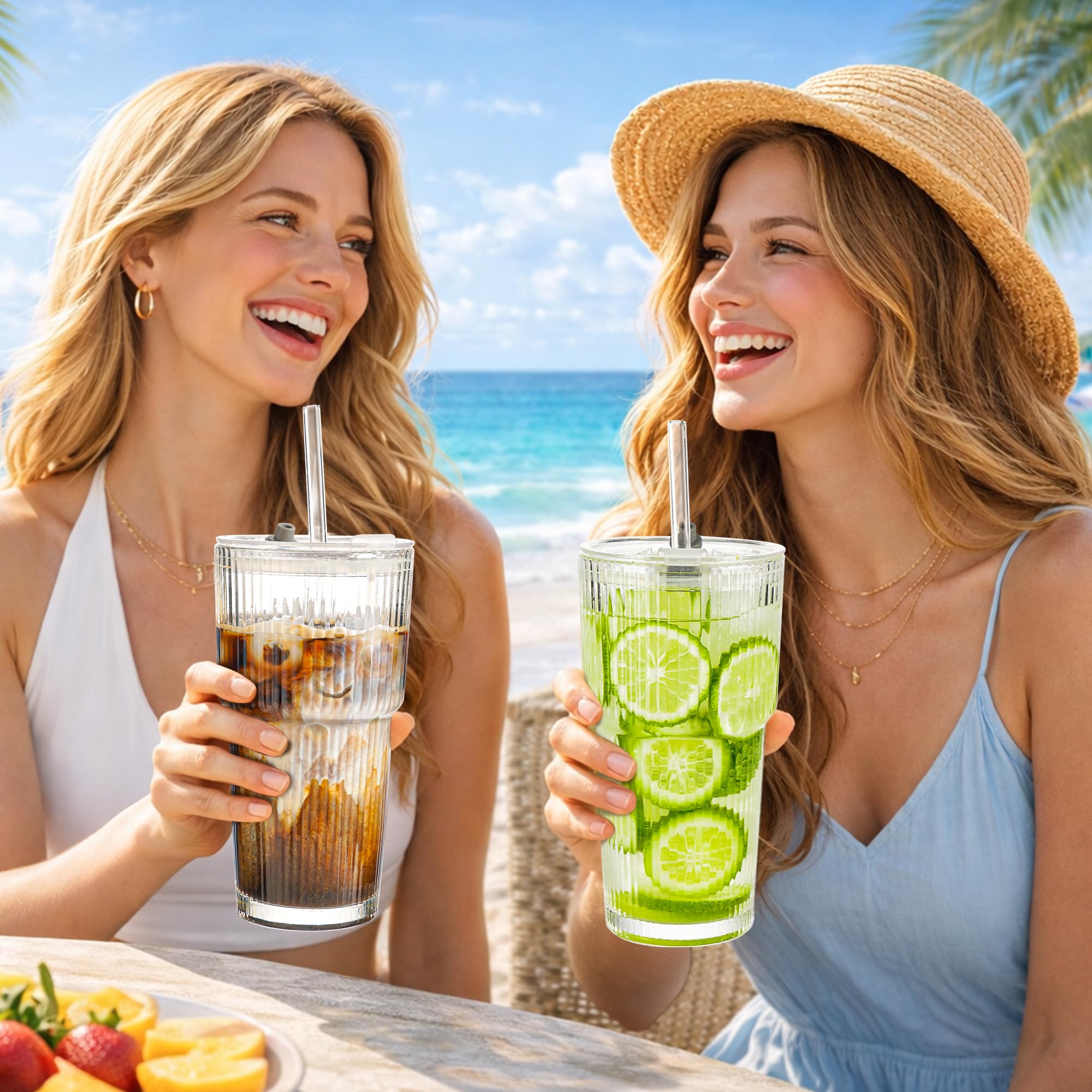 KUOGAS 4 Bicchieri in Vetro Rigato 600 ml con Coperchio e Cannuccia, Bicchieri per Frullati Spessi e Robusti in Vetro di Alta Qualità, Design Ermetico e Impermeabile, Ideale per Caffè