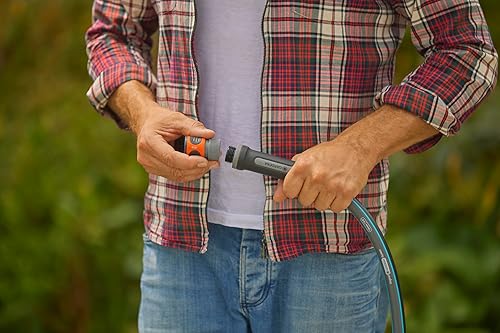 Miniatura 4 de GARDENA 20530  Manguera de jardinería resistente de 50 pies y 58 pulgadas  Diseño resistente de 5 capas, incluye hilos de manguera estadounidenses,