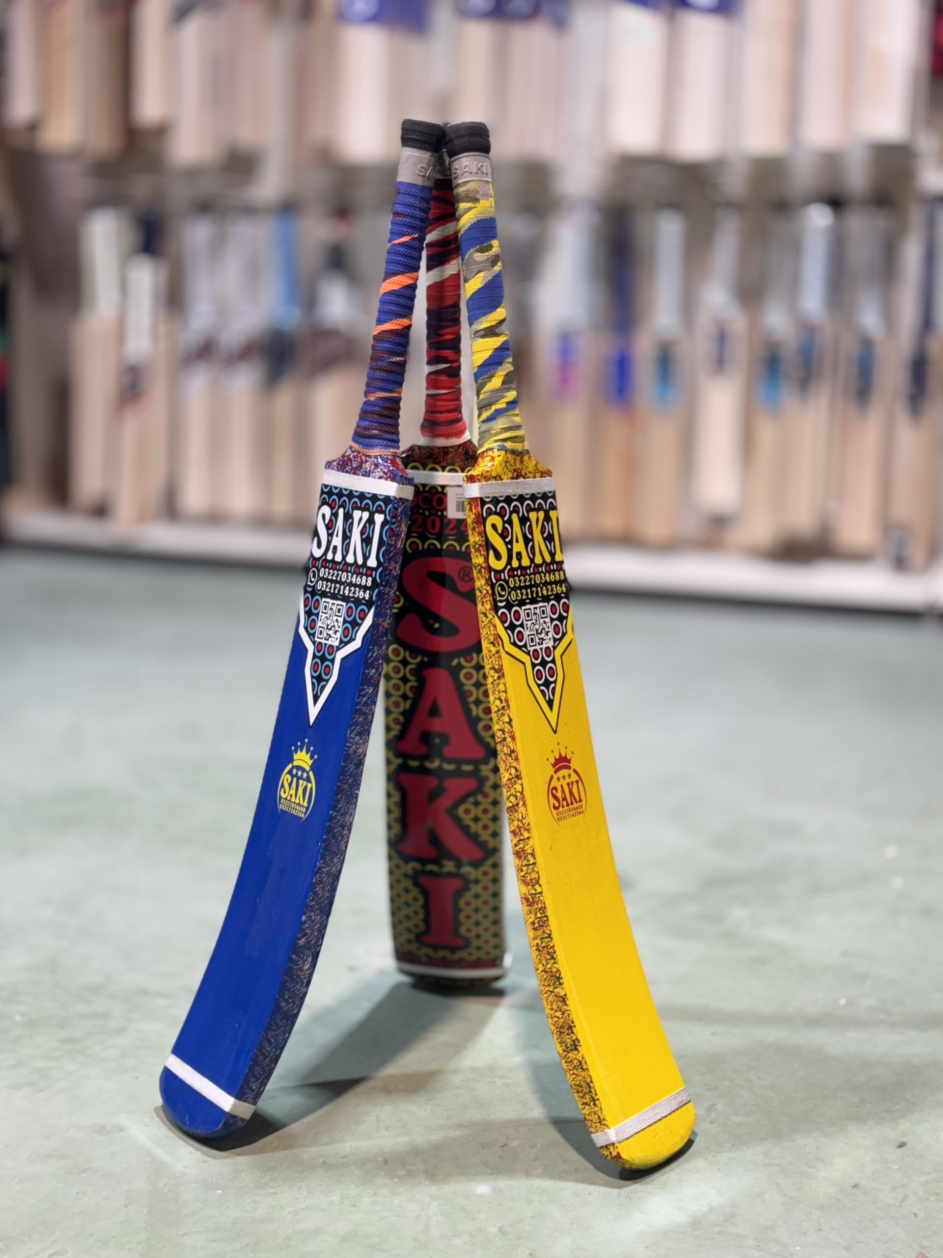 Saki 2024 Srilankan Noix de coco Tape Ball Bat