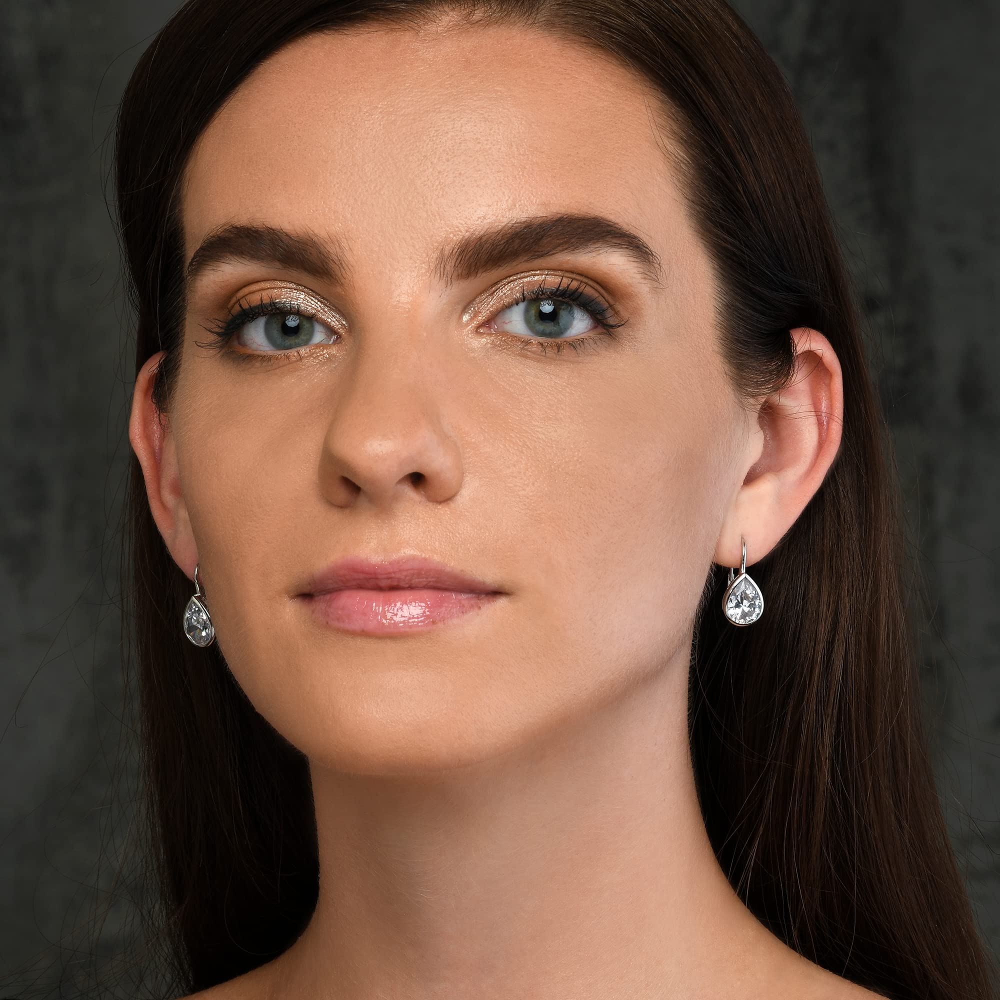 Diamond Treats 925 Sterling Silber Teardrop Ohrringe für Damen und Mädchen, niedliche birnenförmige Tropfen-Ohrringe mit Geschenkbox