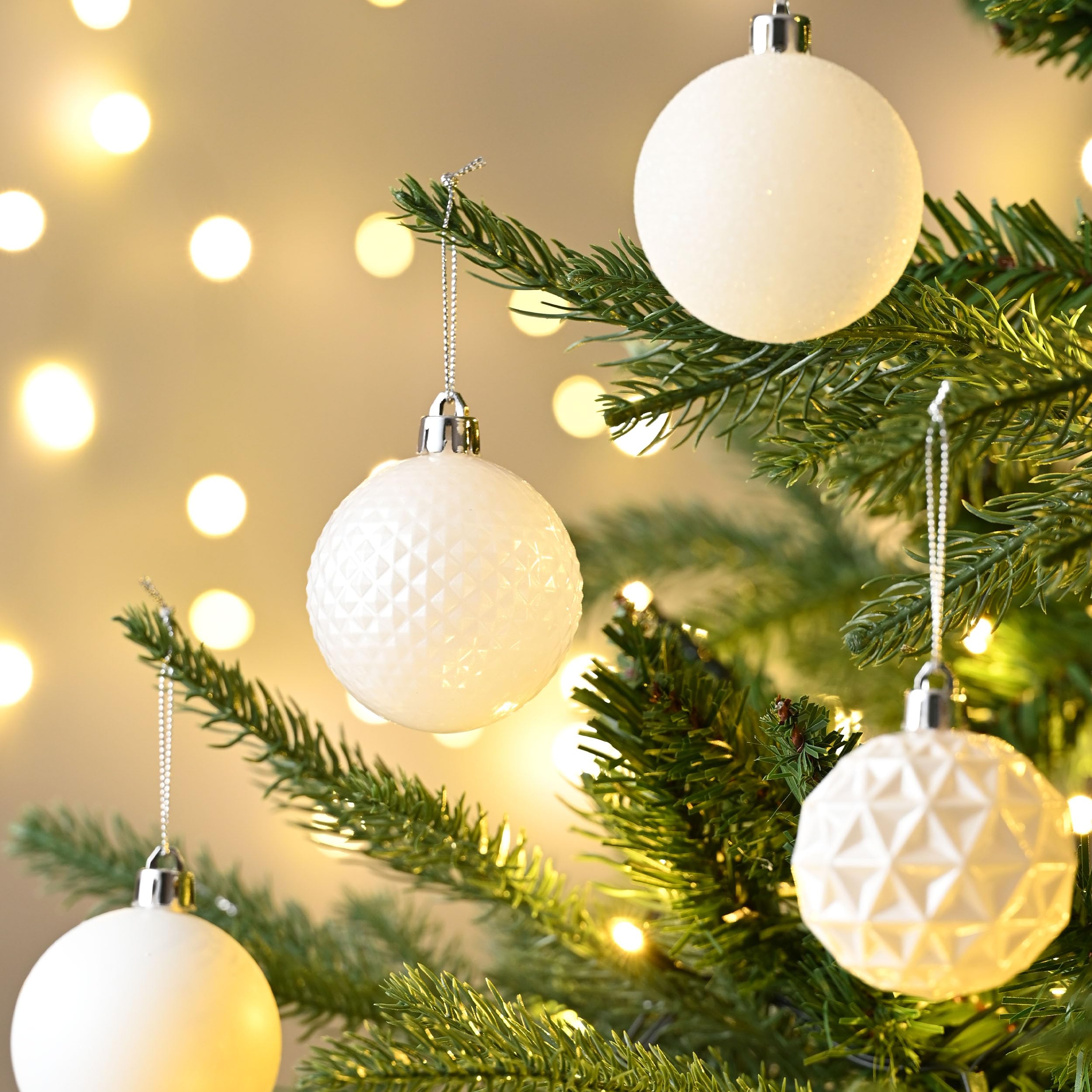 Valery Madelyn Lot de 50 boules de Noël incassables à suspendre pour sapin de Noël et Halloween du 4 juillet, 5,1 cm, blanc