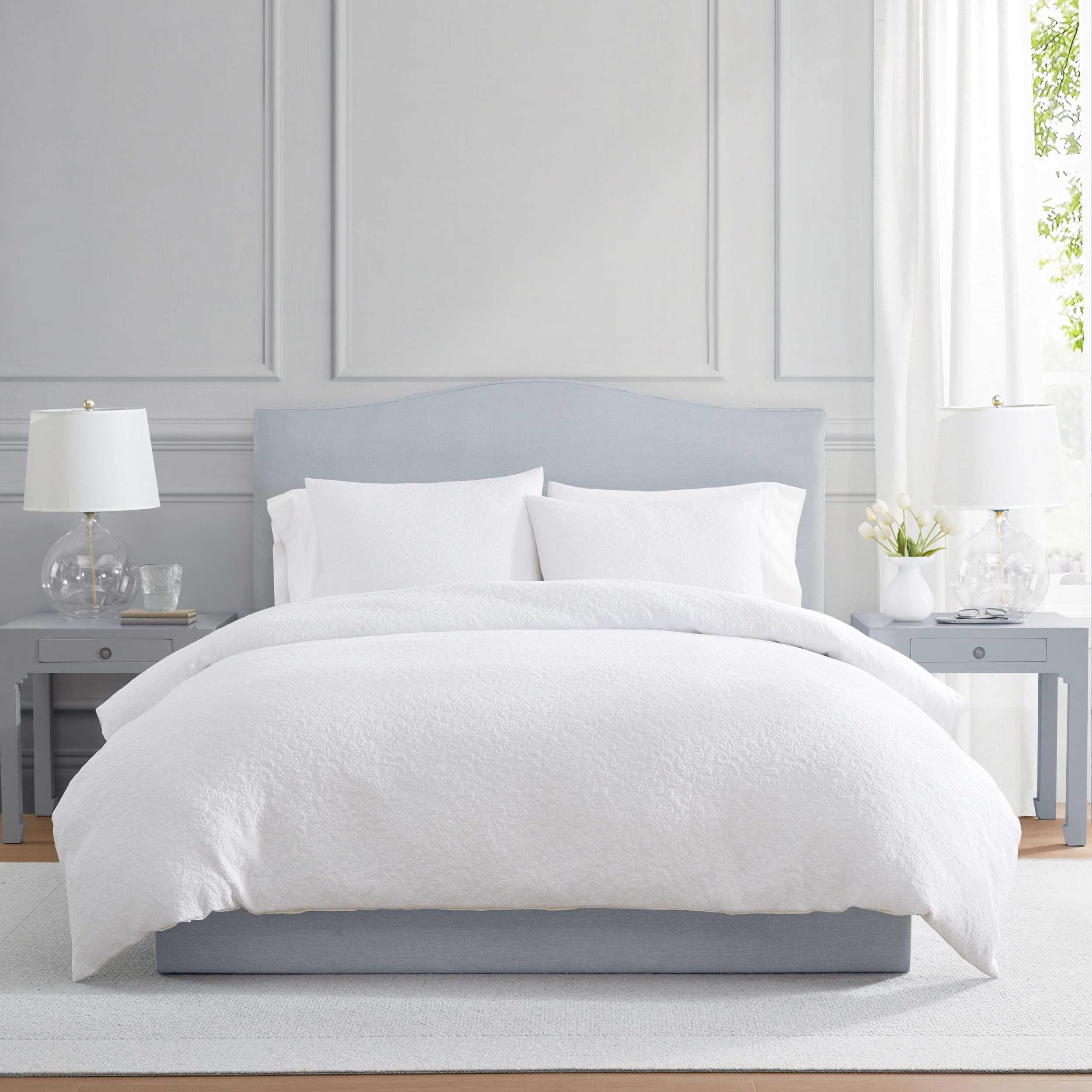 Martha Stewart - Queen Comforter, Naturally Soft Cotton-Rich Jacquard Bedding (Garden Trellis White)