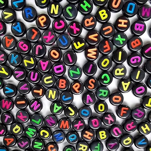 Vista 102 de Amaney - 1200 cuentas de letras de la A a la Z de 0.157 x 0.276 in, cuentas redondas blancas del alfabeto acrílico, incluye 100 cuentas de corazón