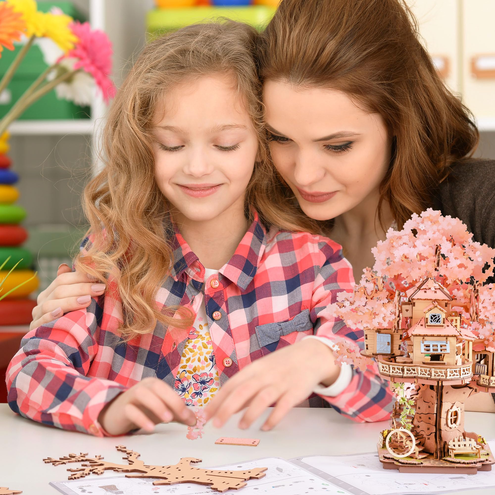 Rolife Puzzle 3D Casa Sakura sull'Albero, Puzzle Legno per Adulti 535 Pezzi, Kit per Costruire Modellini da Costruire a Fissaggio Snap-Fit, Decorazione con Fiori di Sakura Luccicanti