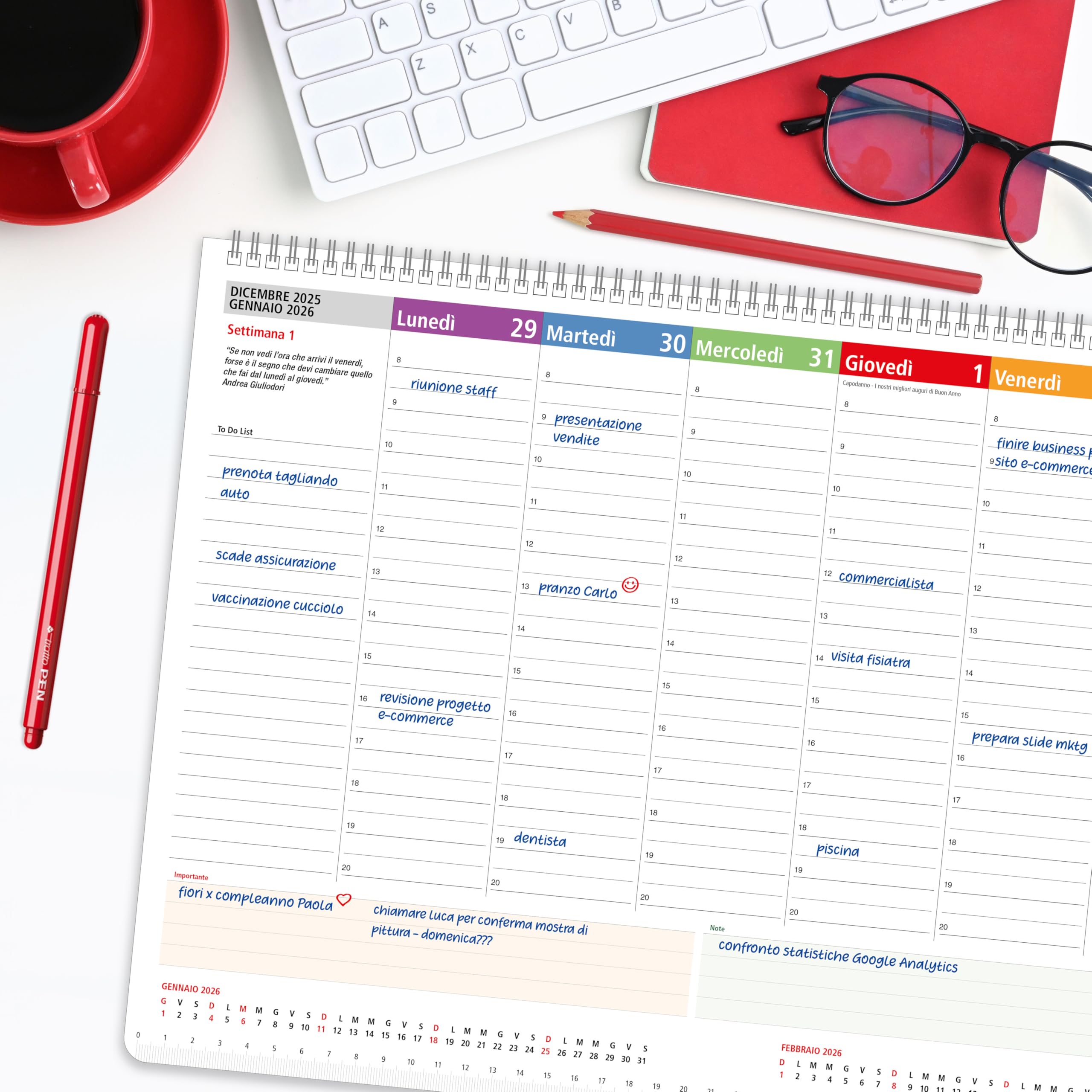 Planner 2026 Settimanale da Tavolo SPIRALATO con tutte le DATE 2026 STAMPATE in Carta ECOLOGICA Certificata FSC® Mix Credit - Planning 2026 perfetto per casa e ufficio con ANGOLI ANTIORECCHIE (30x42)