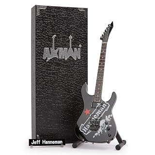 Axman Jeff Hanneman Réplique de guitare miniature – Cadeaux de musique – Ornementale faite à la main Échelle 1/4 – Comprend une boîte de présentation, une étiquette de nom et un support de guitare - Les Beatles, Paul McCartney, John Lennon, RIngo Starr, George Harrison