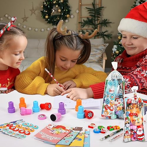 Miniatura 6 de 240 piezas de papelería de Navidad a granel para niños, intercambio de regalos escolares, incluye lápices de Navidad, bolsas de golosinas,