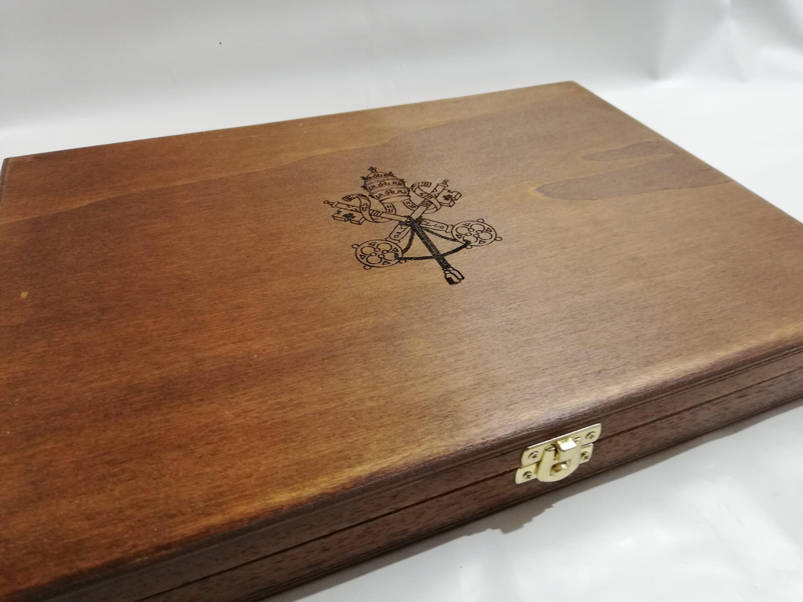 Münzbox mit Gravur Kirchenstaat-Wappen, Zwei herausnehmbare Einlagen, für Münzen und Medaillen, Numismatik, handgefertigt in Italien
