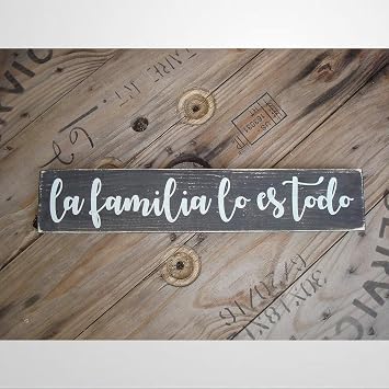 UFunhome Mexican Wood Sign La Familia Lo ES Todo Spanish Country Home Art for The Hispanic House Latino Wedding Decoration Family is Everything