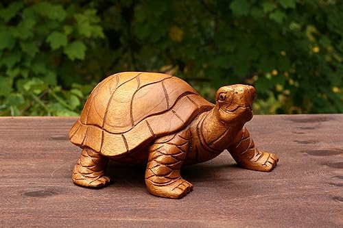 Miniatura 2 de G6 Collection Estatua de madera de tortuga caminante para decoración del hogar, escultura tallada a mano, hecha a mano junto al mar, tropical