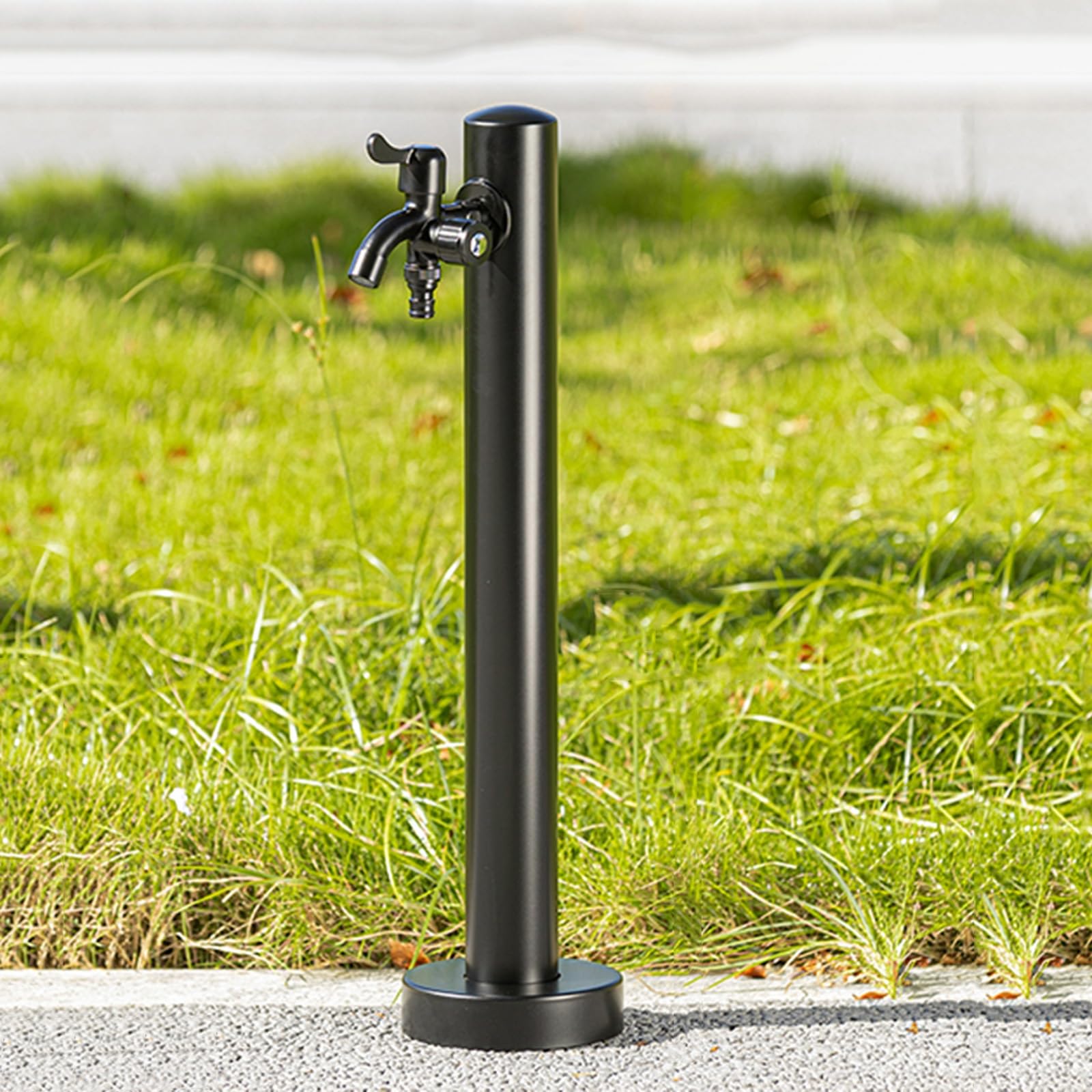 Fontaine à eau extérieure idéale pour l'arrosage du jardin et le lavage