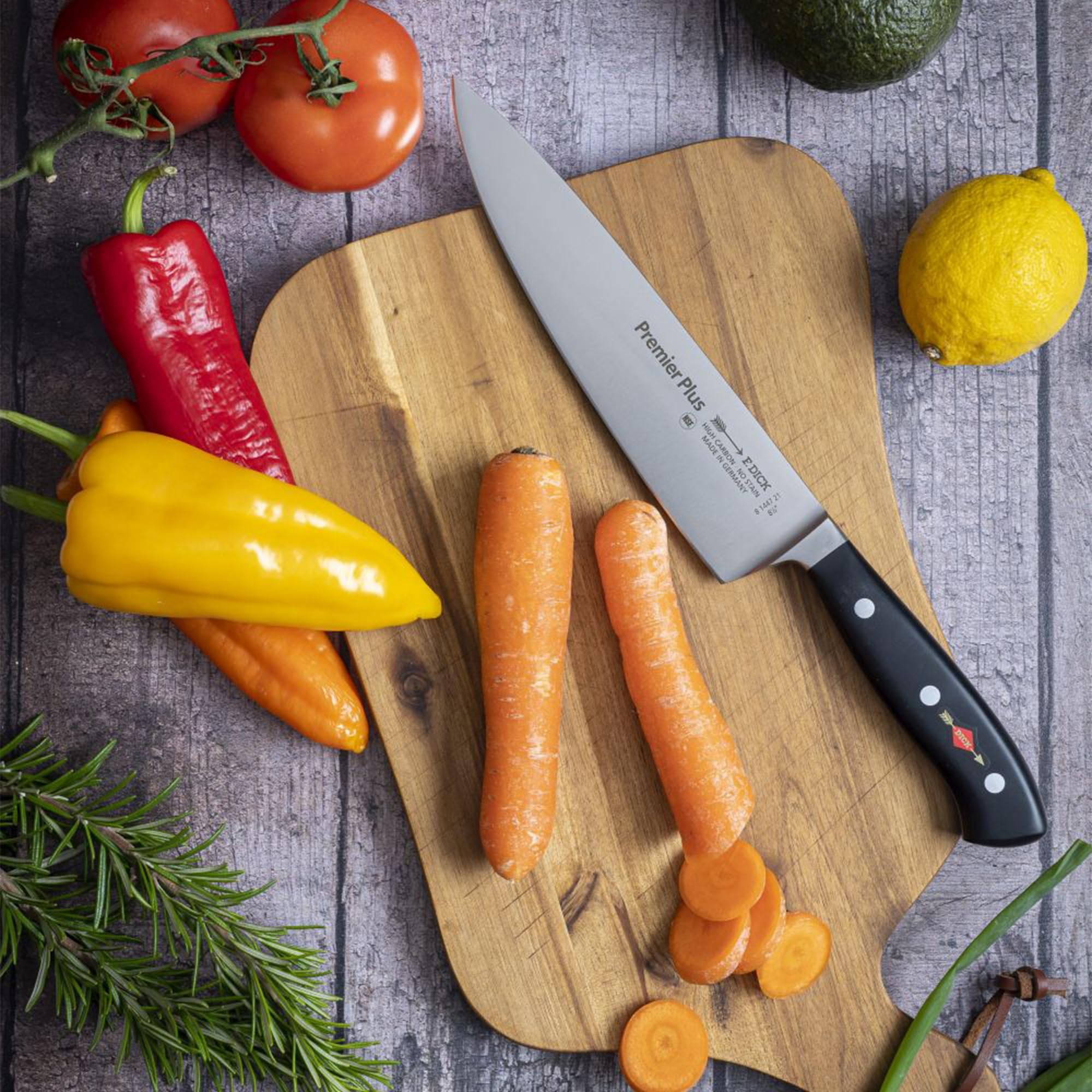 F. Dick Kochmesser, Küchenmesser, Premier Plus (Messer mit Klinge 21 cm, X50CrMoV15 Stahl, nichtrostend, 56° HRC) 8144721 | 0CrMoV15 Stahl, nichtrostend, 56° HRC) 8144721