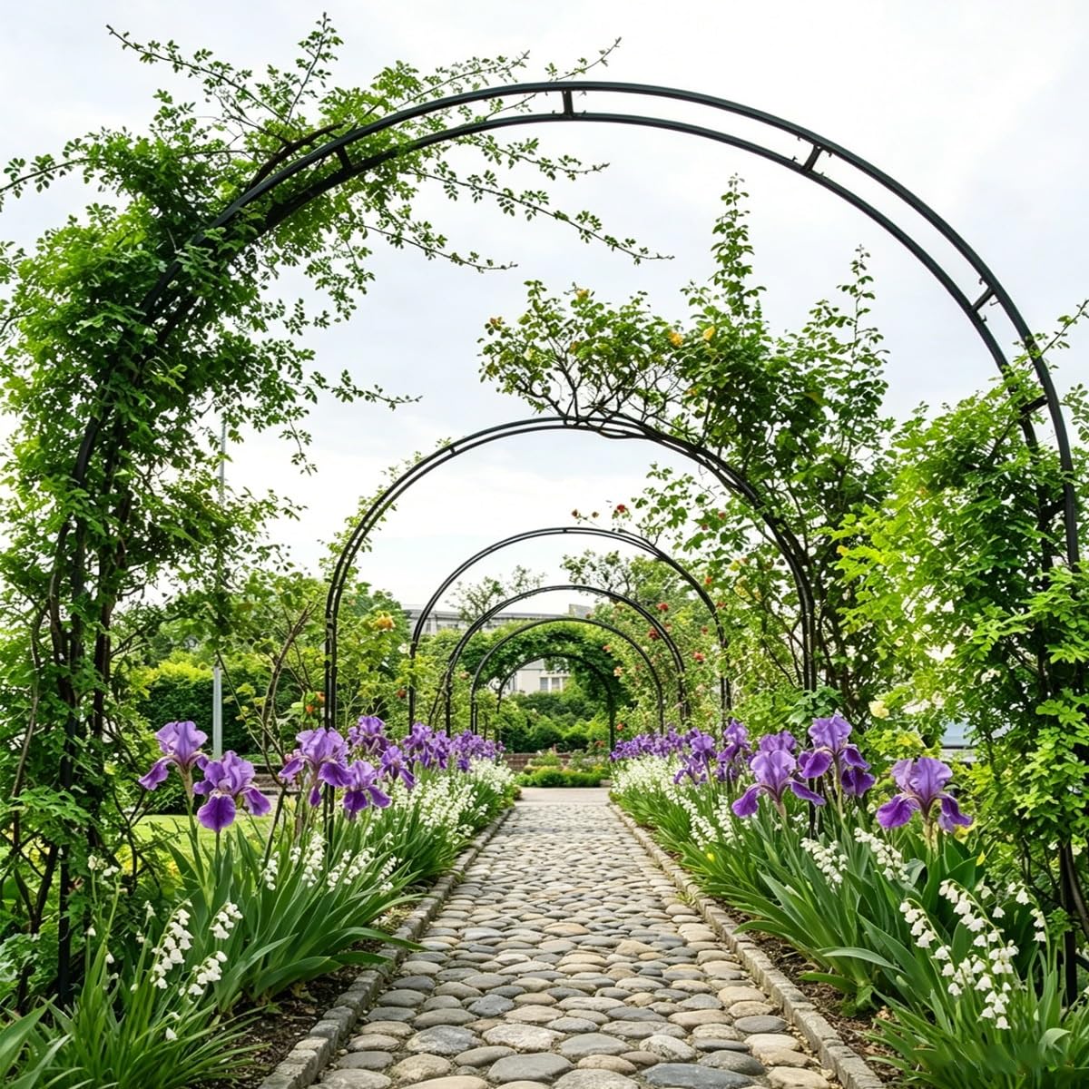 Duża metalowa altana pergola, odporny na rdzę łuk ogrodowy do winogron, powojników i bluszczu, dekoracyjna kratka na chodniki, czarna, 240 cm x 220 cm